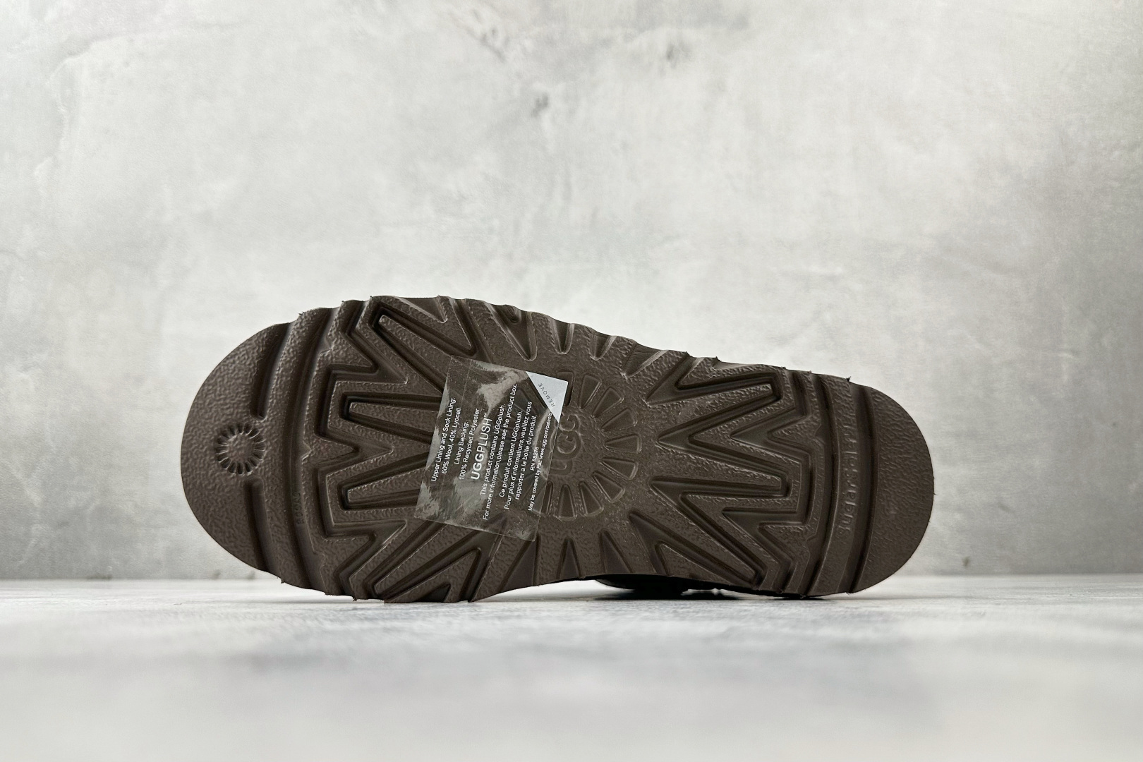 UGG CLASSIC ULTRA MINI 深棕色 1116109-CHO-High Quatity Cheap Brand wholesale wholesaler seller Clothes Bags handbags Sneakers Top Fashion Clothing Shoes from China Factory Chinese suppliers best Quality Beautiful Price UGG CLASSIC ULTRA MINI 深棕色 1116109-CHO