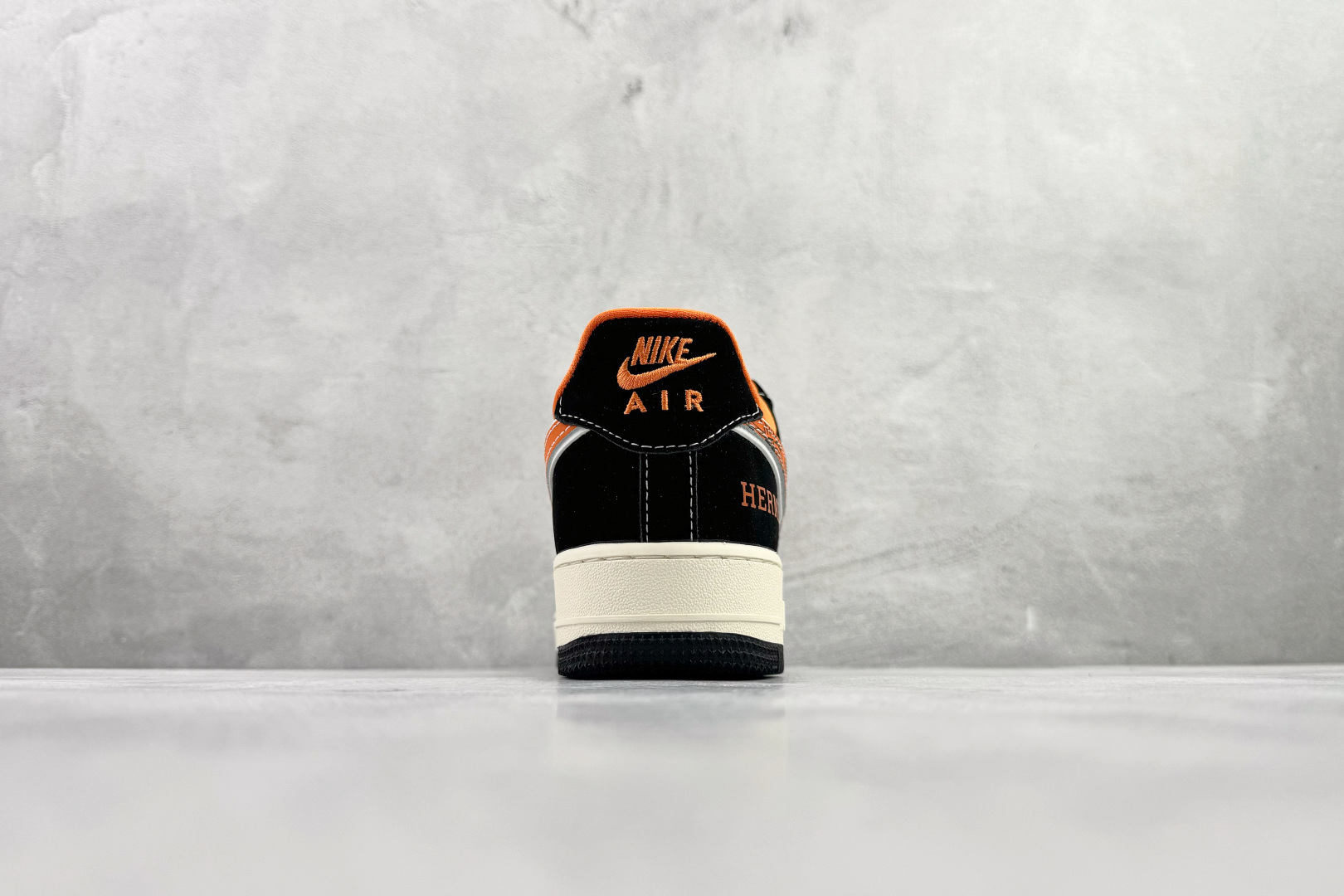Nike Air Force 1 07 HERMES 联名 黑橙 XL1979-112