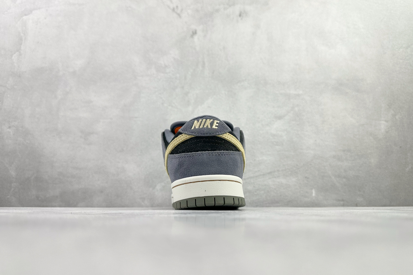 280 定制球鞋 Nike Dunk SB LOW ”Light Carbon”雾灰蓝 HF3063-002