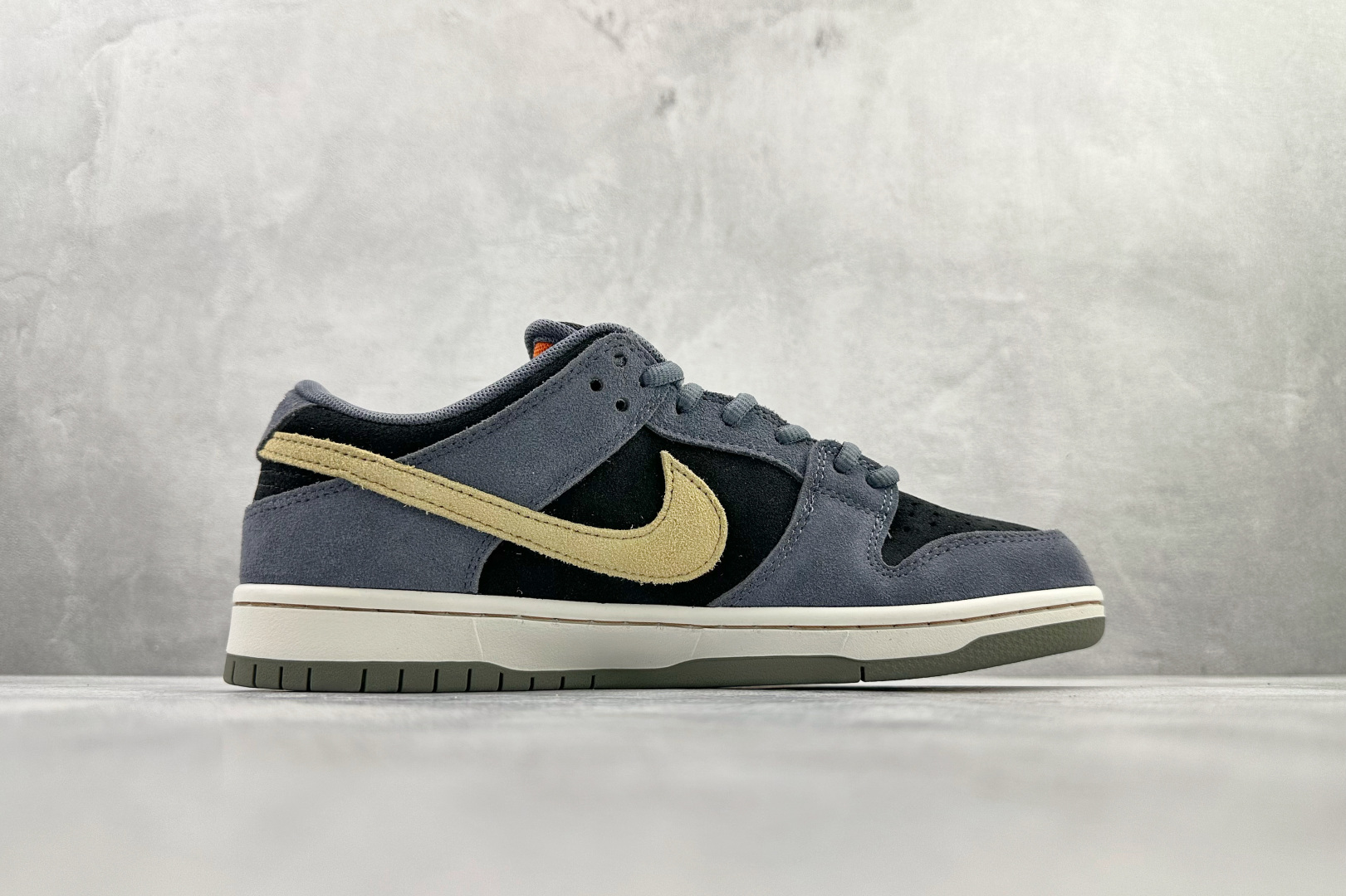 280 定制球鞋 Nike Dunk SB LOW ”Light Carbon”雾灰蓝 HF3063-002