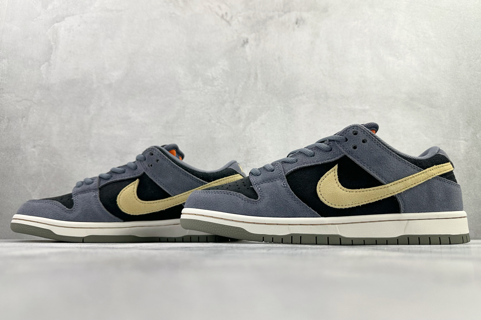 280 定制球鞋 Nike Dunk SB LOW ”Light Carbon”雾灰蓝 HF3063-002