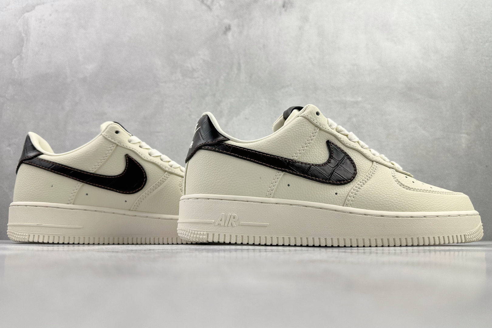 Nike Air Force 1 Low 酒红 IH7332-001-莆田鞋,莆田鞋货源,高仿鞋,高仿鞋货源,安福档口,莆田高仿鞋,莆田鞋批发,高仿鞋批发,莆田高仿运动鞋,高仿运动鞋,莆田运动鞋 Nike Air Force 1 Low 酒红 IH7332-001