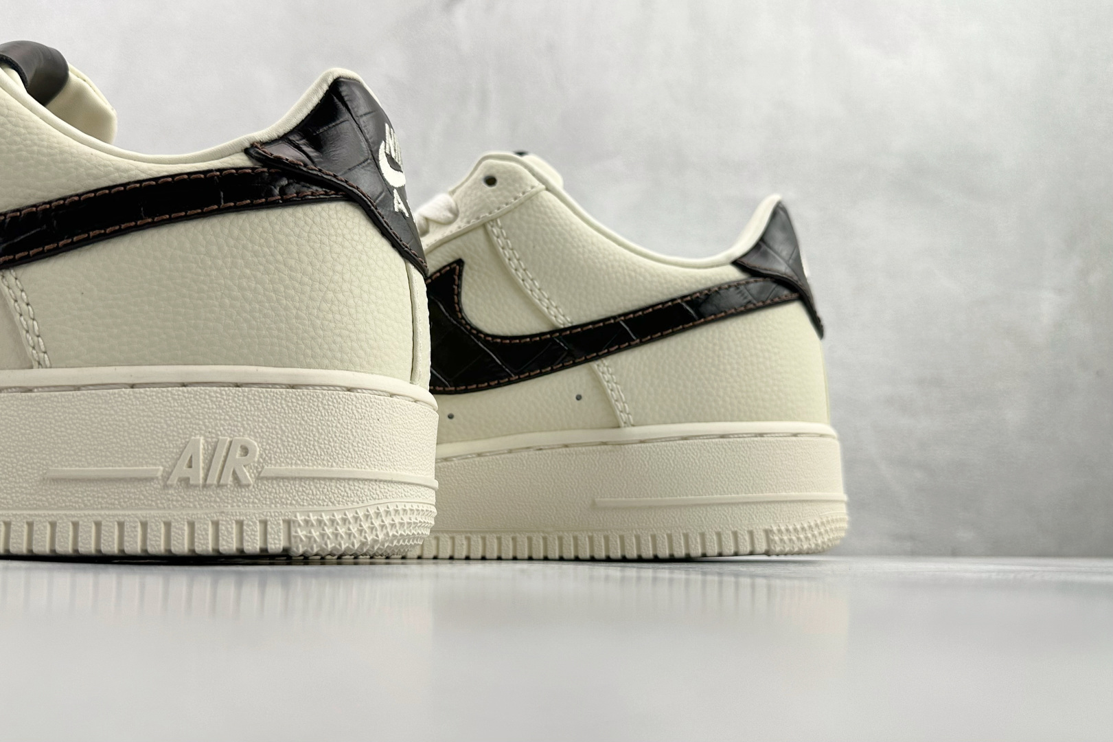 Nike Air Force 1 Low 酒红 IH7332-001-莆田鞋,莆田鞋货源,高仿鞋,高仿鞋货源,安福档口,莆田高仿鞋,莆田鞋批发,高仿鞋批发,莆田高仿运动鞋,高仿运动鞋,莆田运动鞋 Nike Air Force 1 Low 酒红 IH7332-001