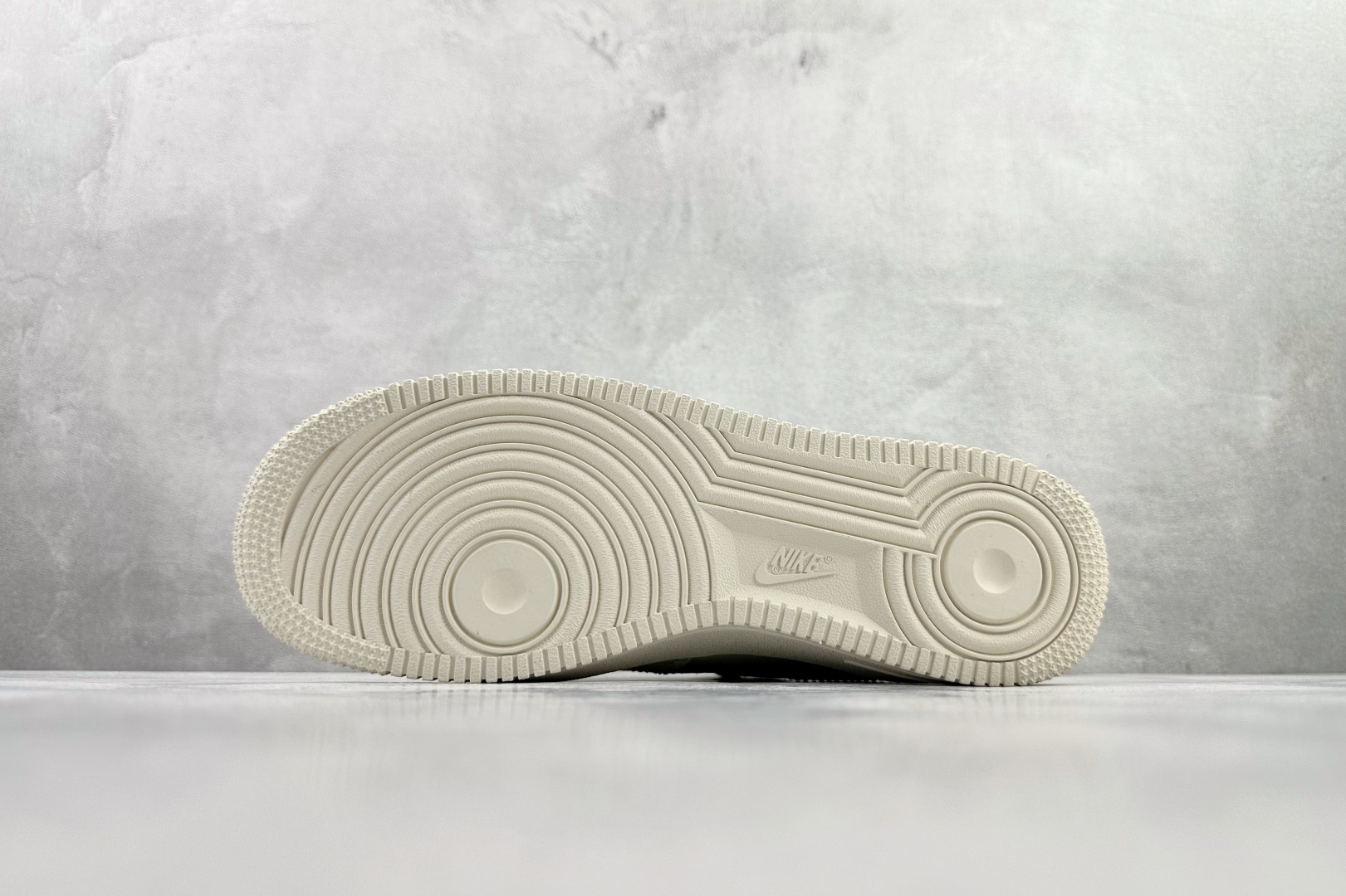 Nike Air Force 1 Low 酒红 IH7332-001-莆田鞋,莆田鞋货源,高仿鞋,高仿鞋货源,安福档口,莆田高仿鞋,莆田鞋批发,高仿鞋批发,莆田高仿运动鞋,高仿运动鞋,莆田运动鞋 Nike Air Force 1 Low 酒红 IH7332-001