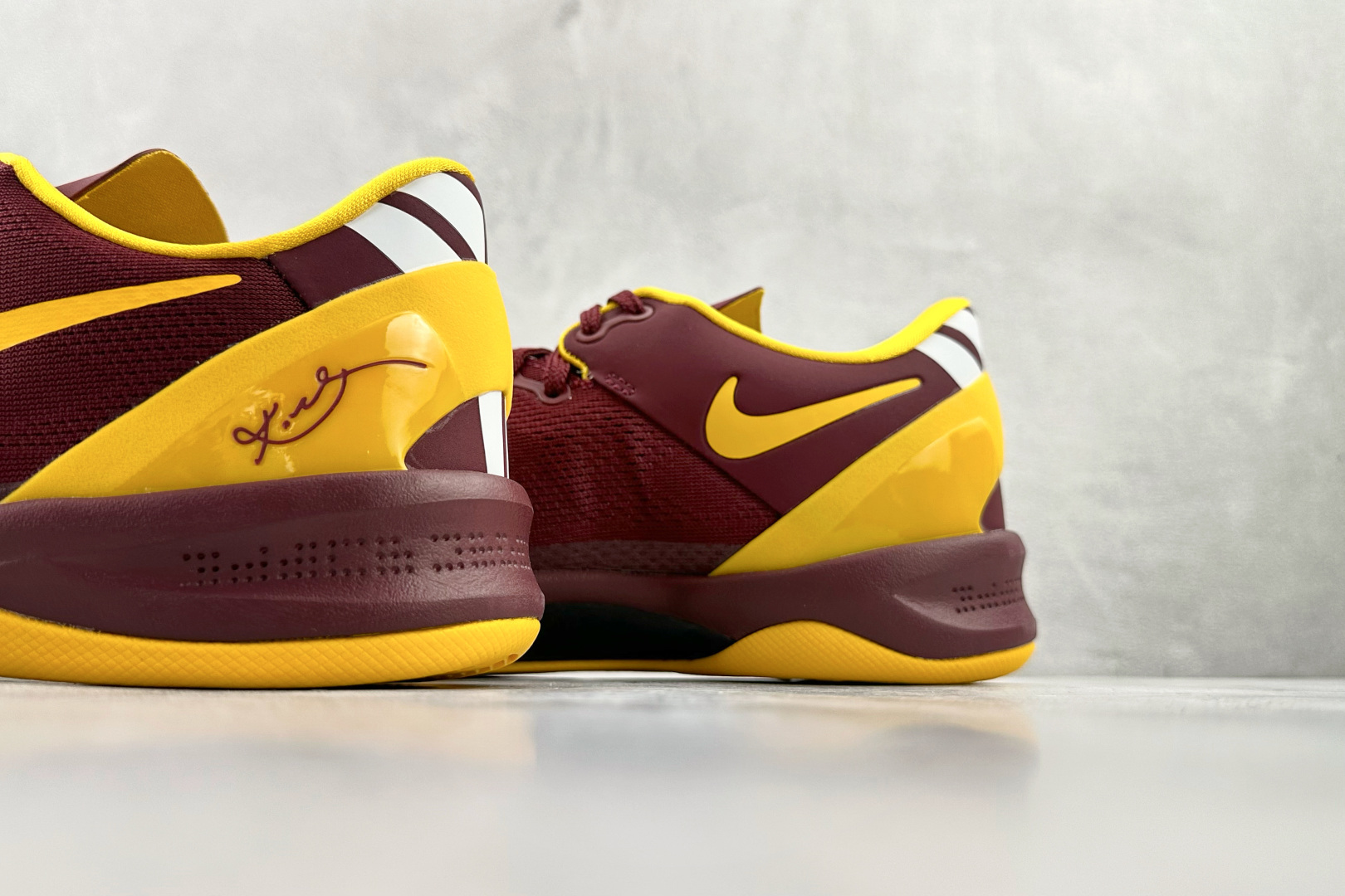 顶级纯原 完美复刻 定制球鞋 Nike Kobe 8 protro 红黄 1647930-莆田鞋,莆田鞋货源,高仿鞋,高仿鞋货源,安福档口,莆田高仿鞋,莆田鞋批发,高仿鞋批发,莆田高仿运动鞋,高仿运动鞋,莆田运动鞋 顶级纯原 完美复刻 定制球鞋 Nike Kobe 8 protro 红黄 1647930