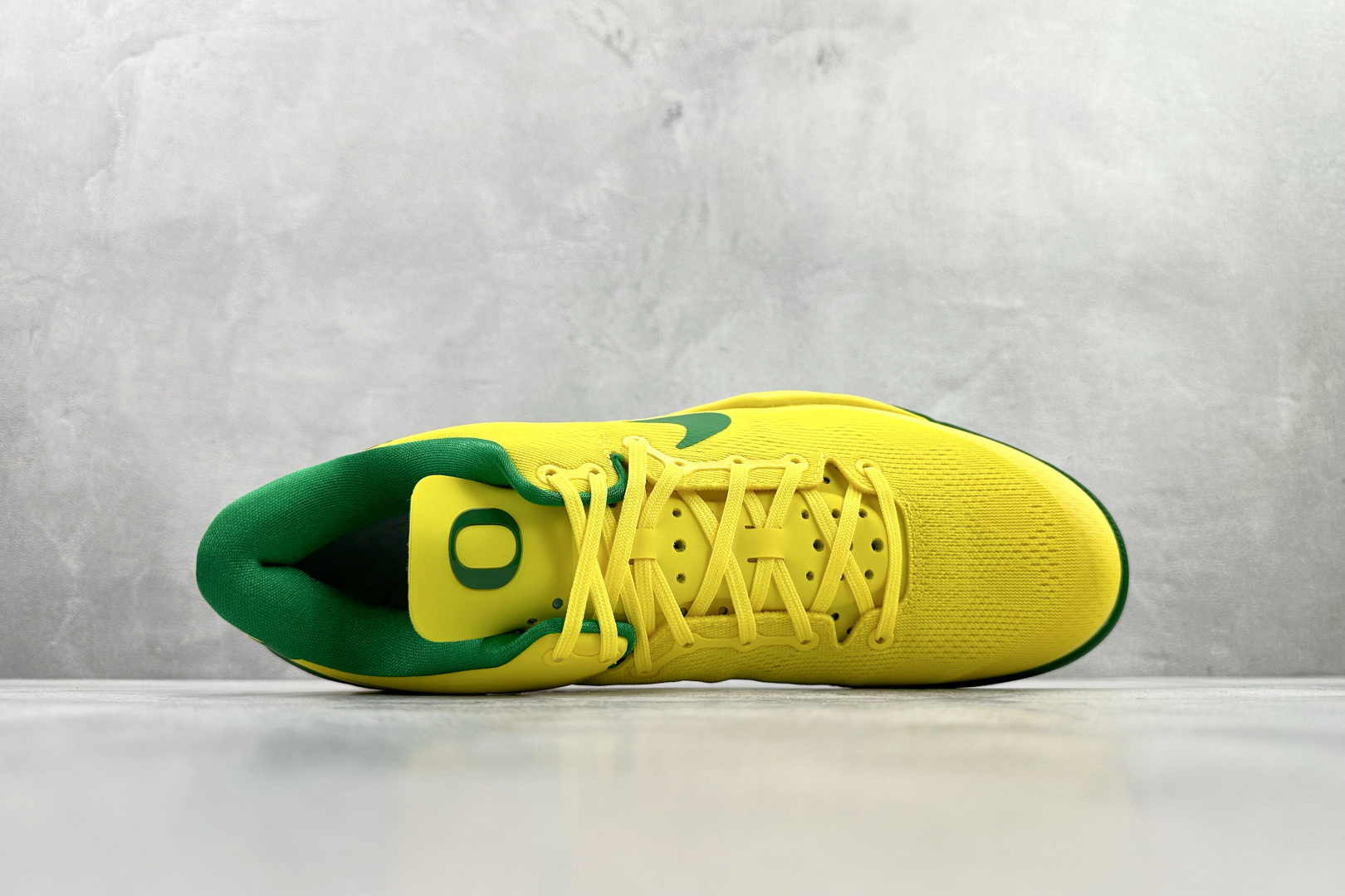G 450 顶级纯原 完美复刻 定制球鞋 Nike Kobe 8 811制造 Duck 黄绿 FJ9364-100