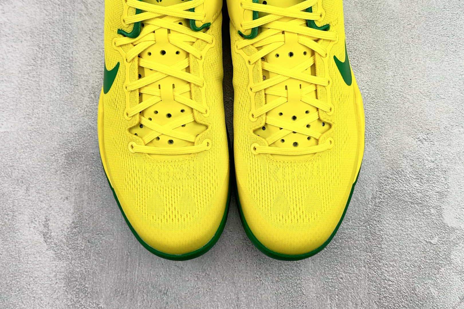 G 450 顶级纯原 完美复刻 定制球鞋 Nike Kobe 8 811制造 Duck 黄绿 FJ9364-100