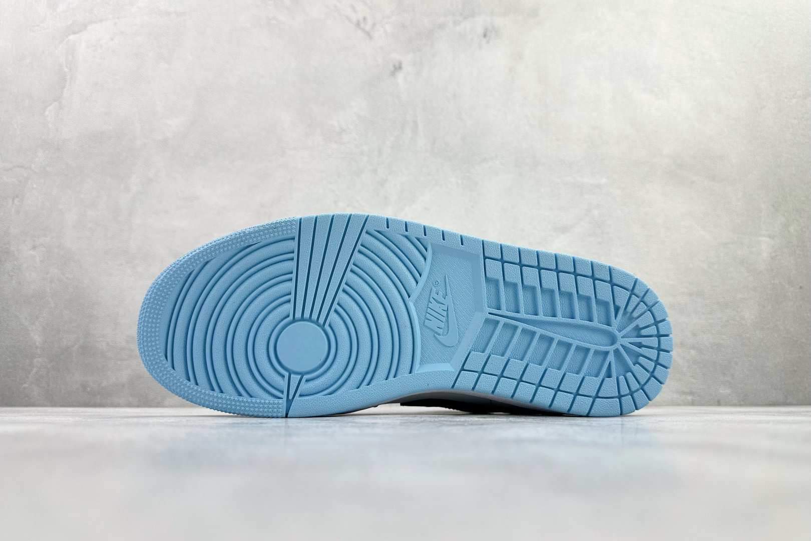 200 综合版 Jordan Air Jordan 1 白蓝色 553558-149