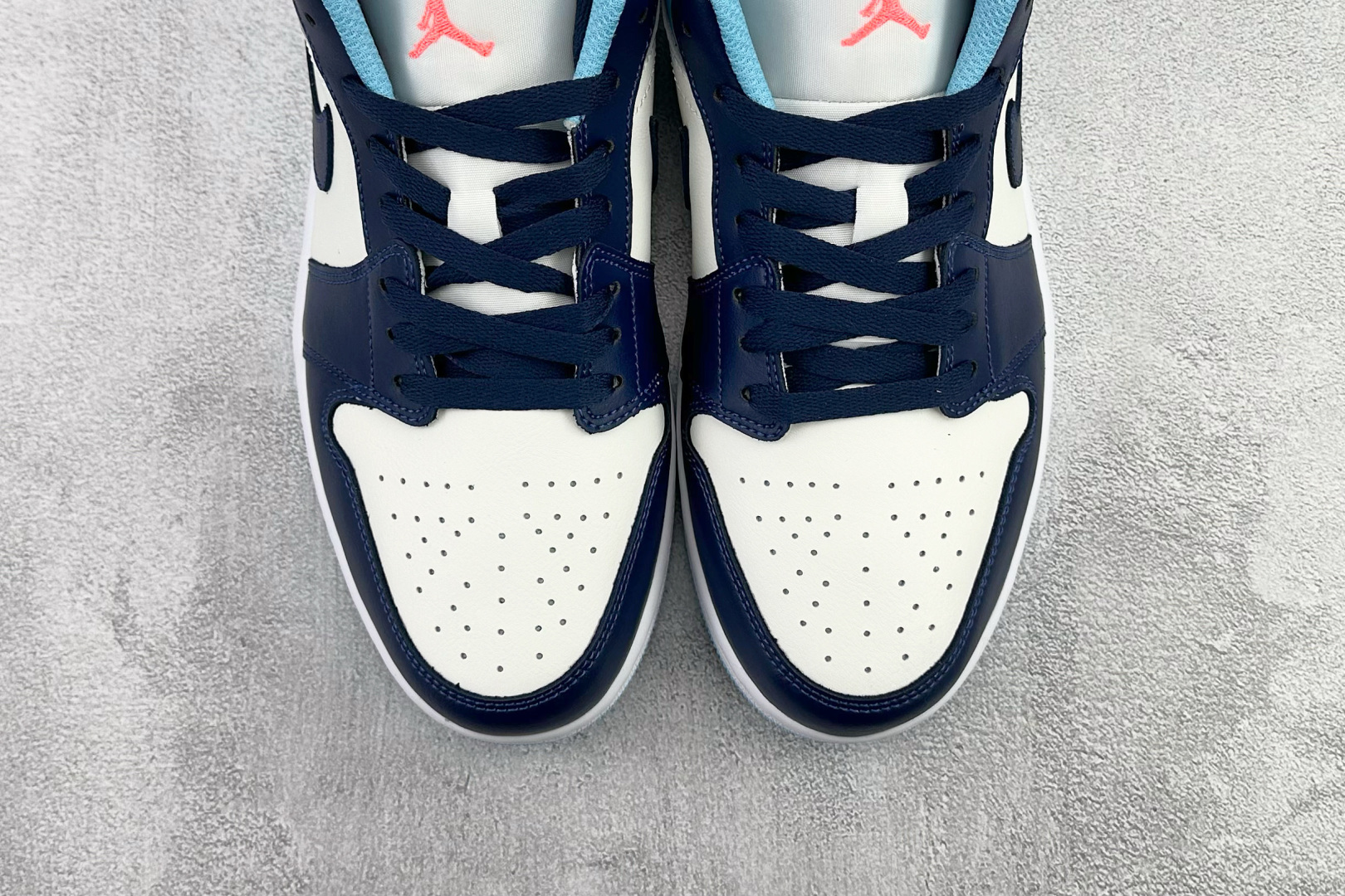 200 综合版 Jordan Air Jordan 1 白蓝色 553558-149