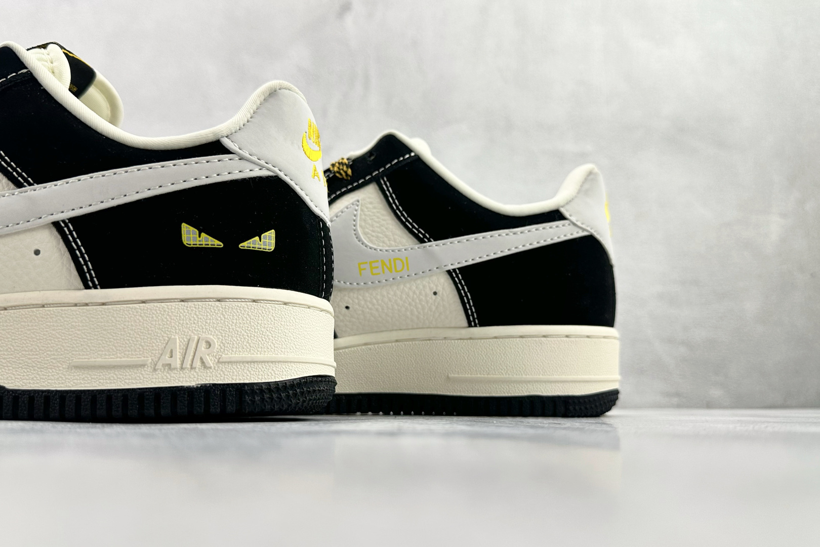 260 Nike Air Force 1 low FENDI 联名 黑白色 DX1888-099