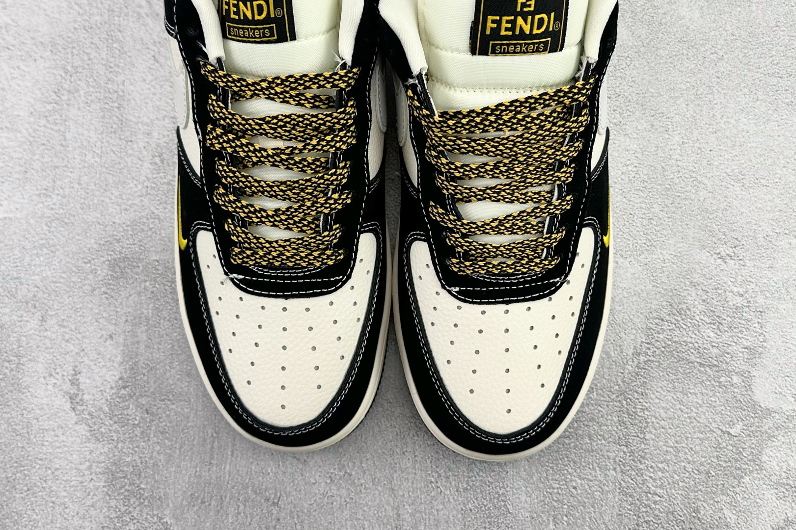 260 Nike Air Force 1 low FENDI 联名 黑白色 DX1888-099