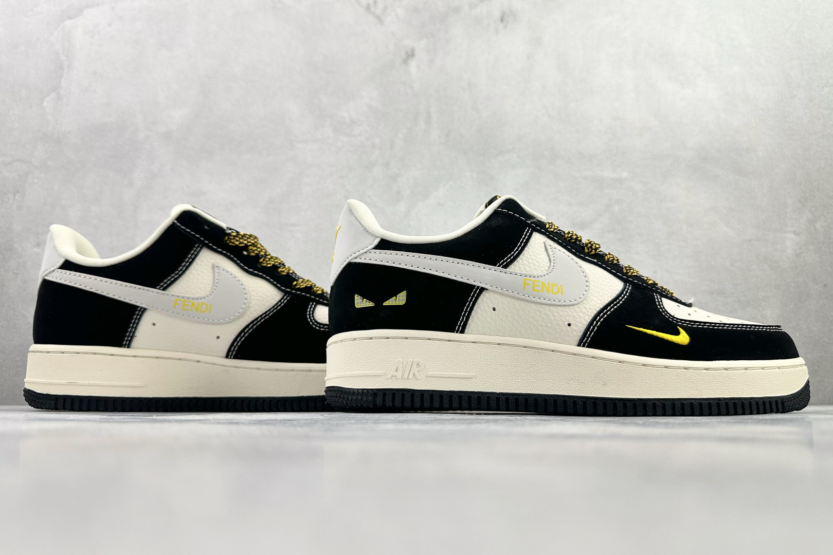 260 Nike Air Force 1 low FENDI 联名 黑白色 DX1888-099