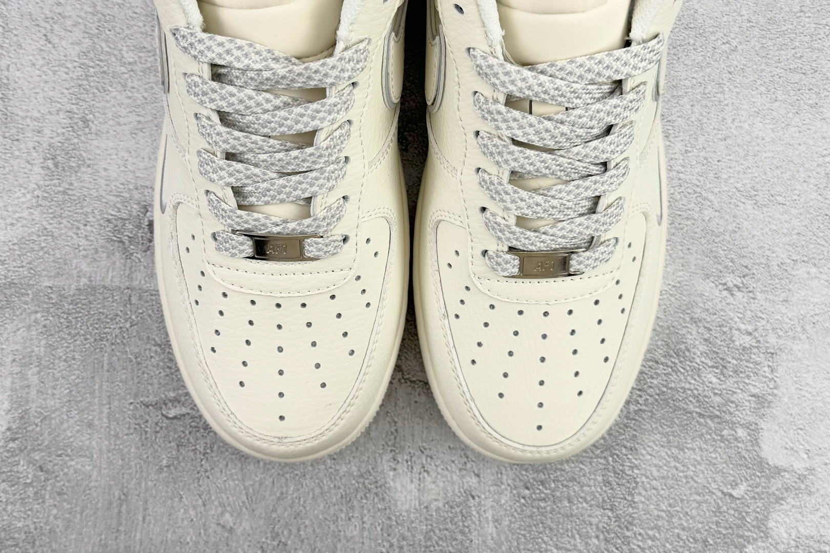 260 Nike Air Force 1 low NIKE 联名 米白色 CS5288-045