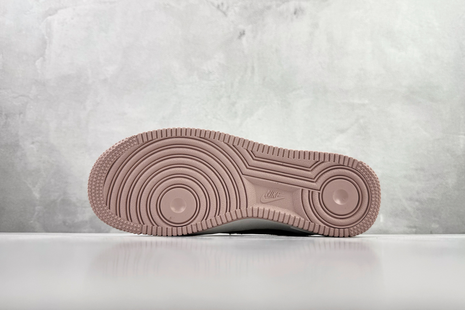 260 Nike Air Force 1 07 LABUBU 联名 粉白 KJ5188-694