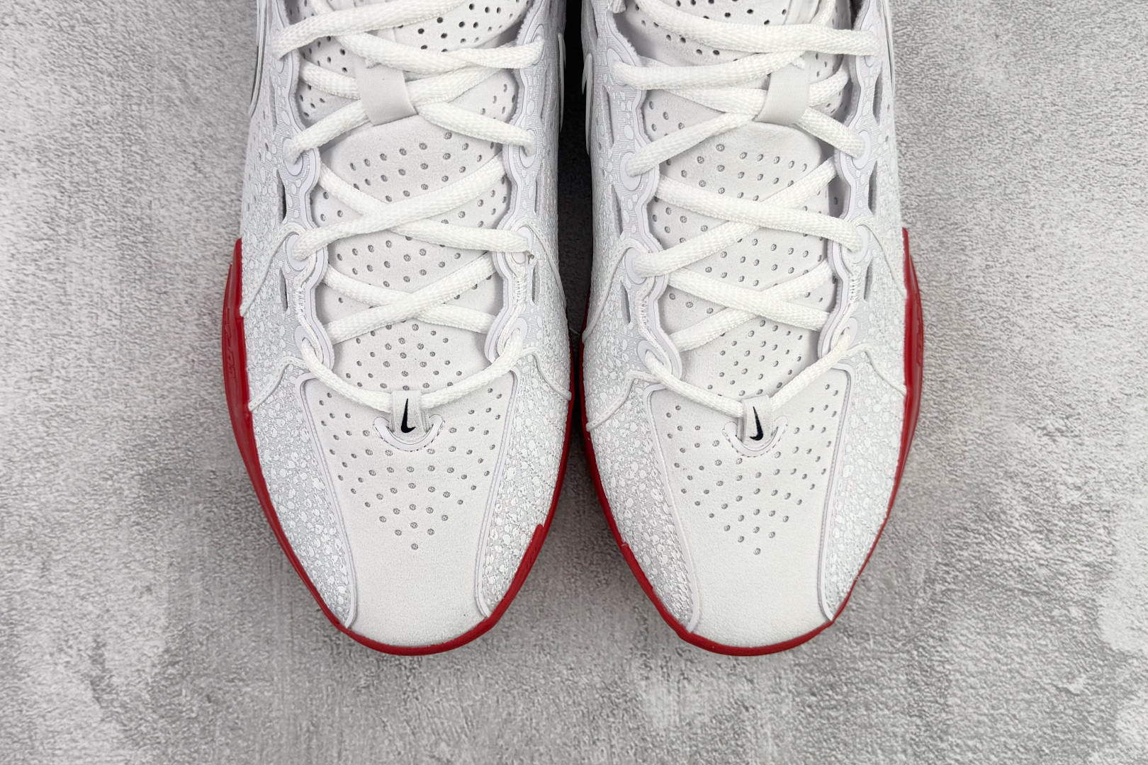 GT特价 本地💰150
双十一特价 Nike Air Zoom G.T. Cut 3 EP 灰红黑
货号:DV2918-103
尺码:36 36.5 37.5 38 38.5 39 40 40.5 41 42 42.5 43 44 44.5 45 46 46.5 47.5 48
编码:25