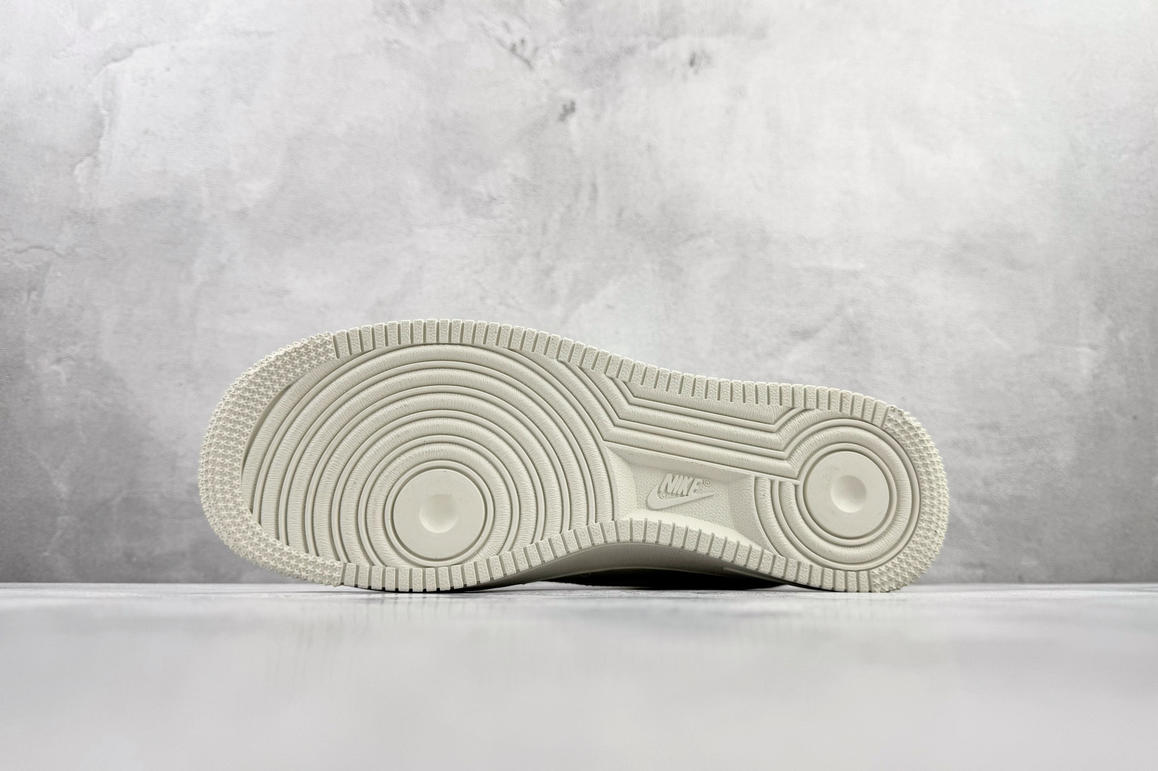 260 Nike Air Force 1'07 WB 米白色 CS5288-039