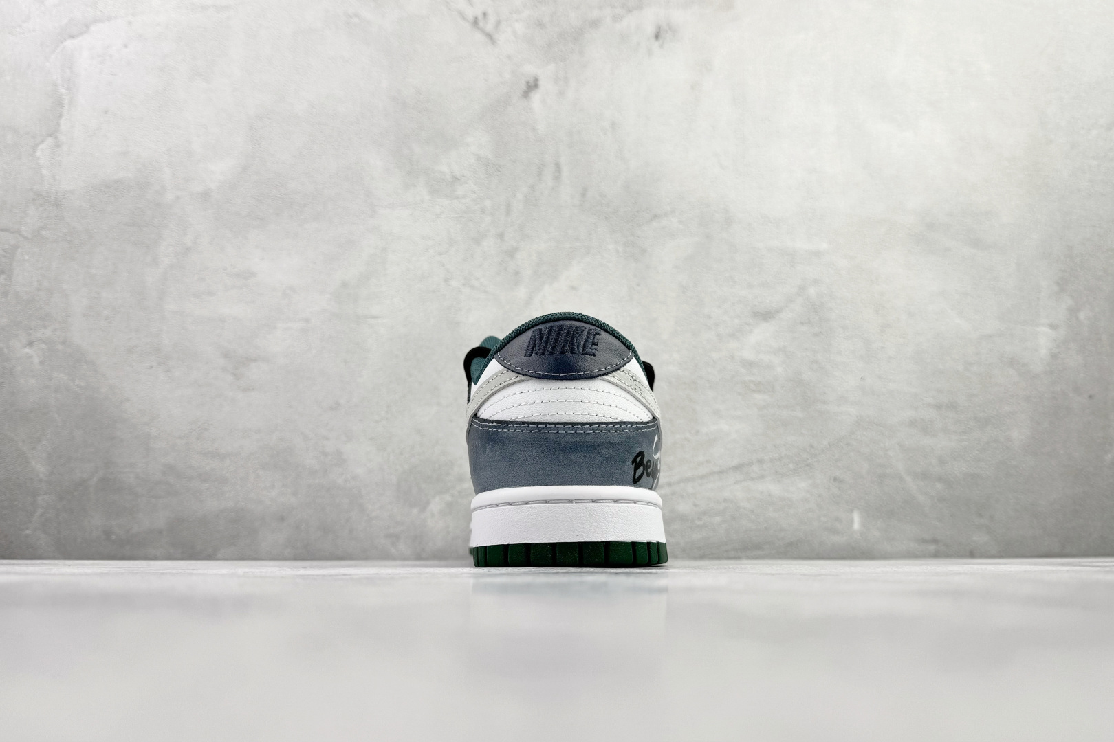 300 定制球鞋 Nike Dunk LOW RETRO 城市风暴 白蓝色 DV0833-111