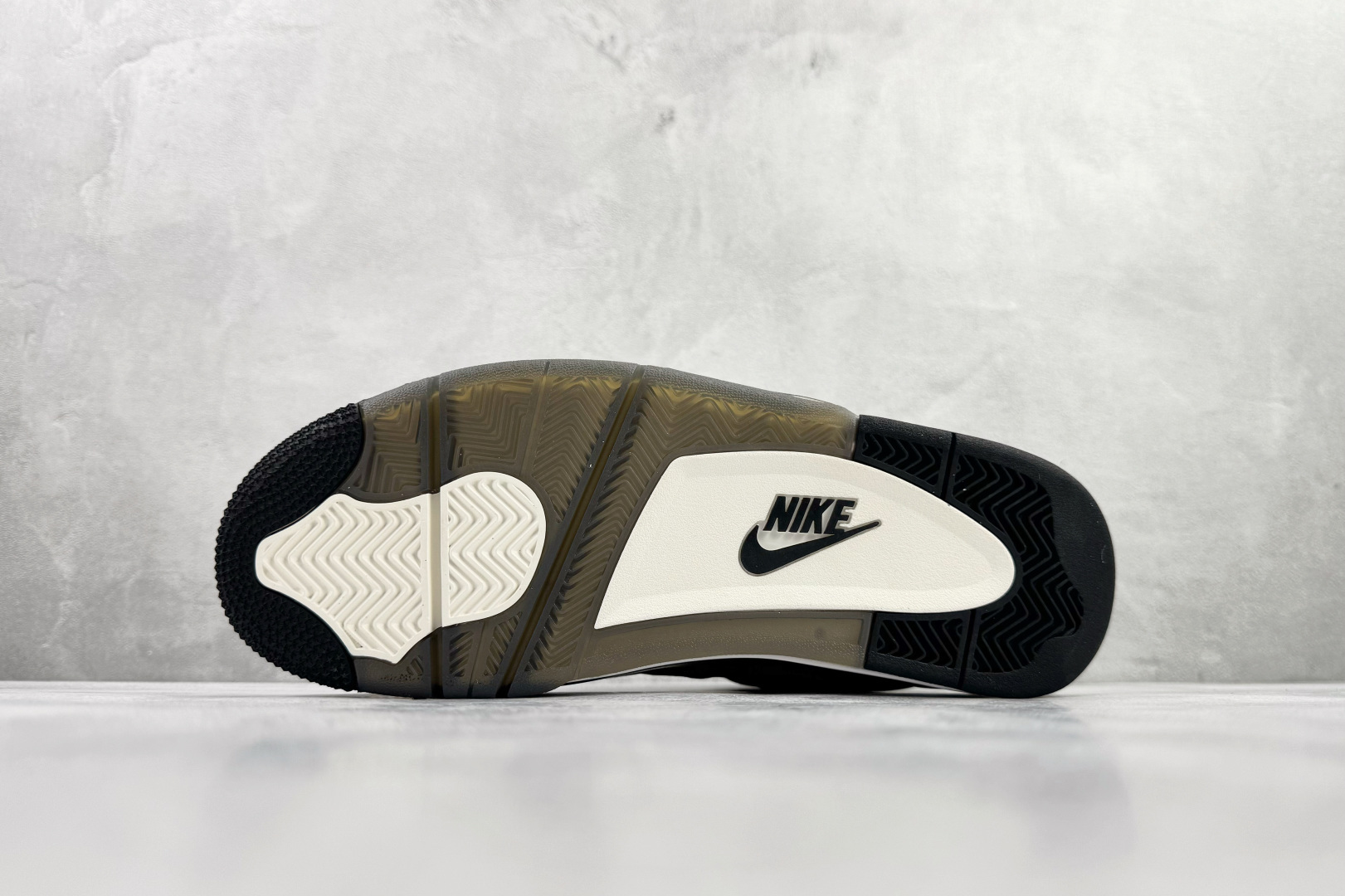 绿 X 260 OFF-WHITE x Jordan Air Jordan 4 RETRO 棕色 FV5029-200