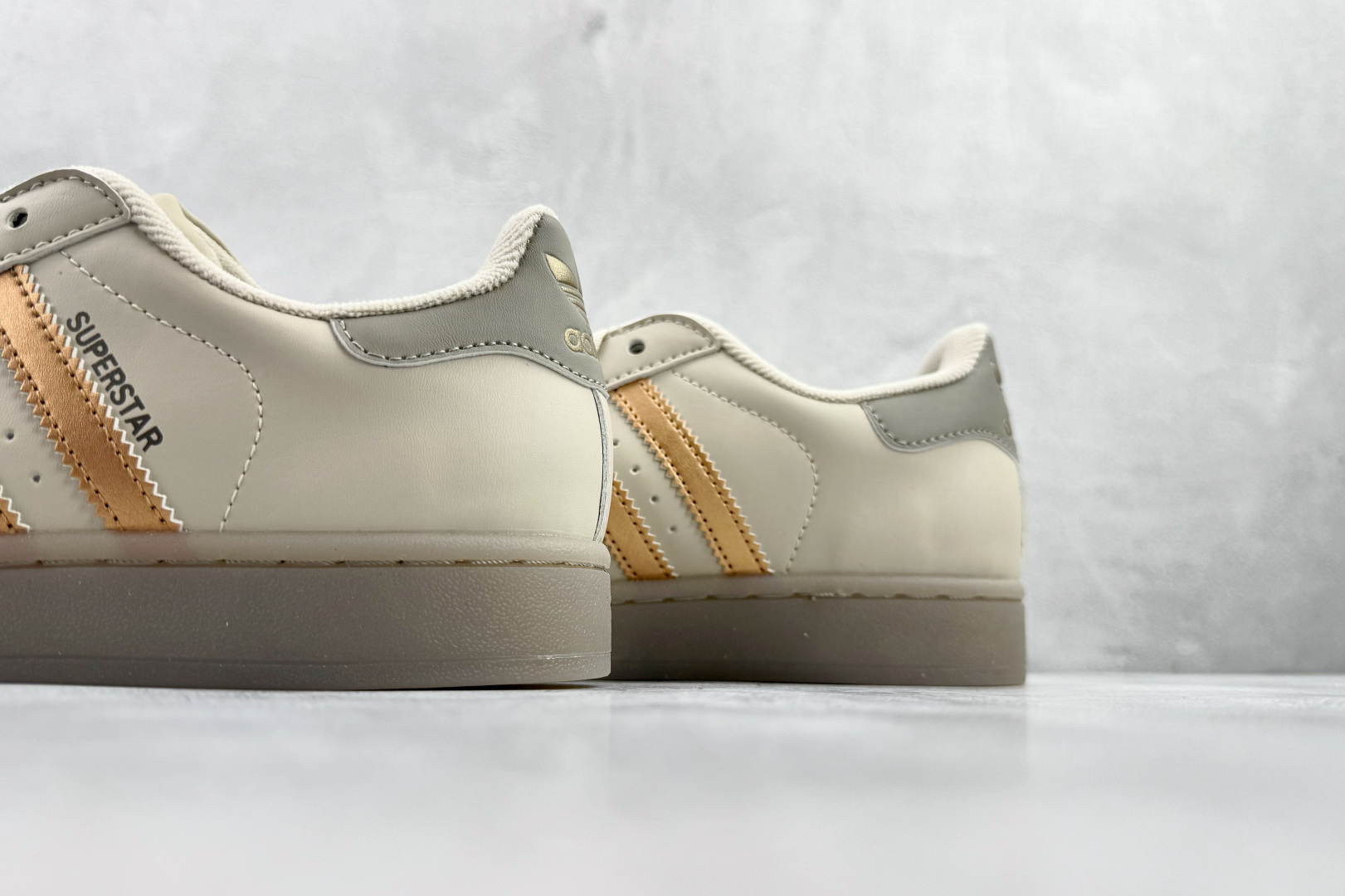 150 平台专供 adidas originals Super 2 米色 JR7355