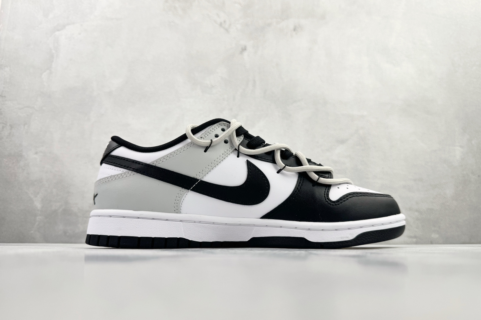 300 定制球鞋 Nike Dunk LOW RETRO 不羁涂鸦 黑白 DD1391-100