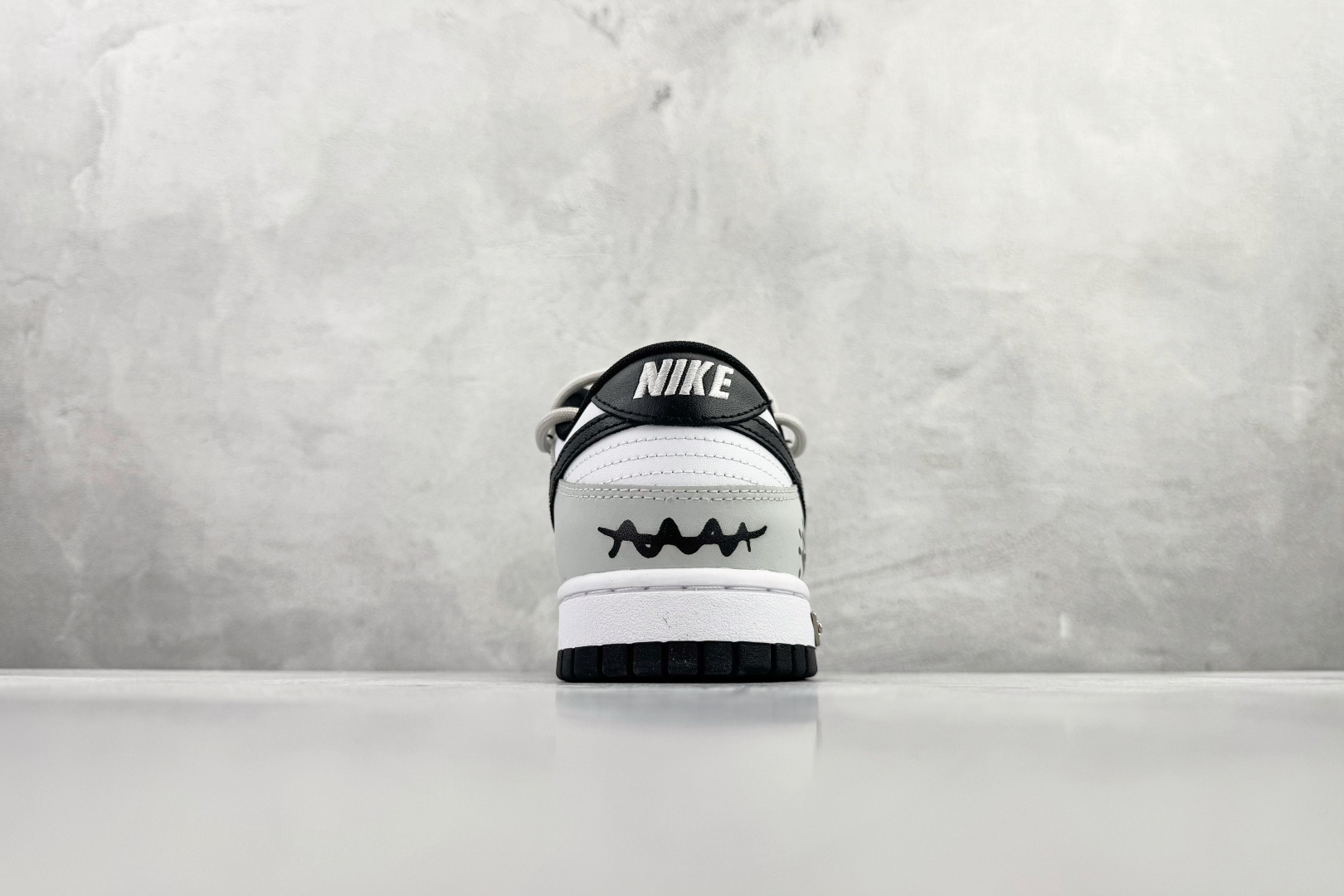 300 定制球鞋 Nike Dunk LOW RETRO 不羁涂鸦 黑白 DD1391-100