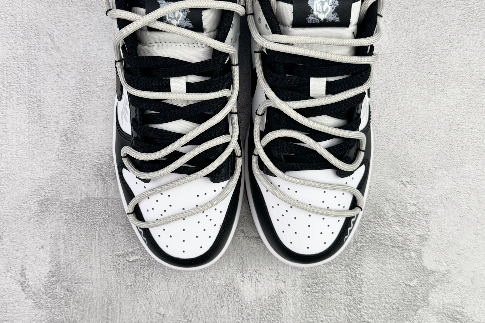 300 定制球鞋 Nike Dunk LOW RETRO 不羁涂鸦 黑白 DD1391-100