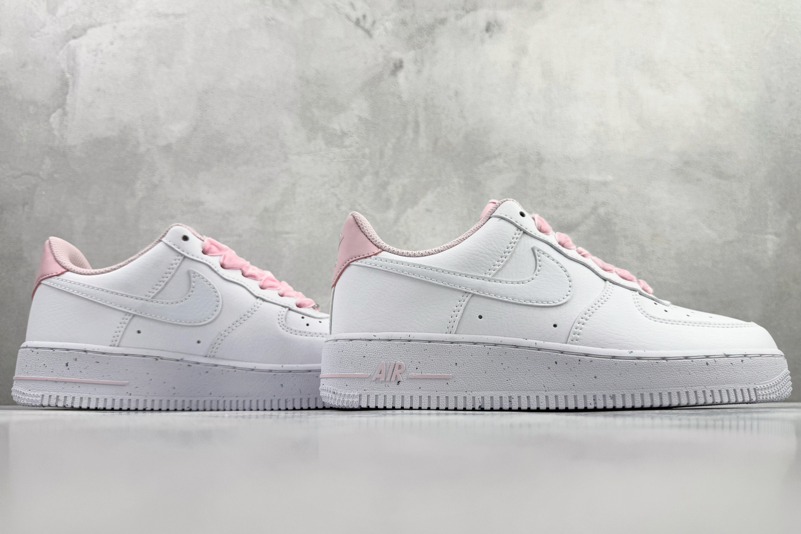 200 Nike Air Force 1 '07 Vintage 白粉色 HV4403-601