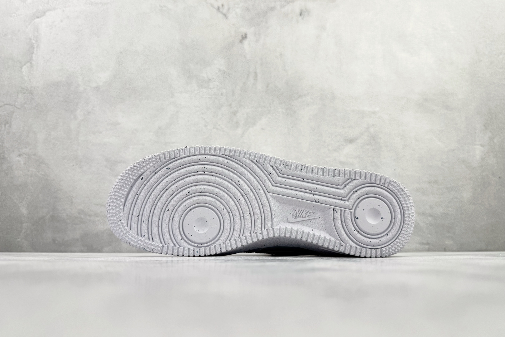 200 Nike Air Force 1 '07 Vintage 白粉色 HV4403-601