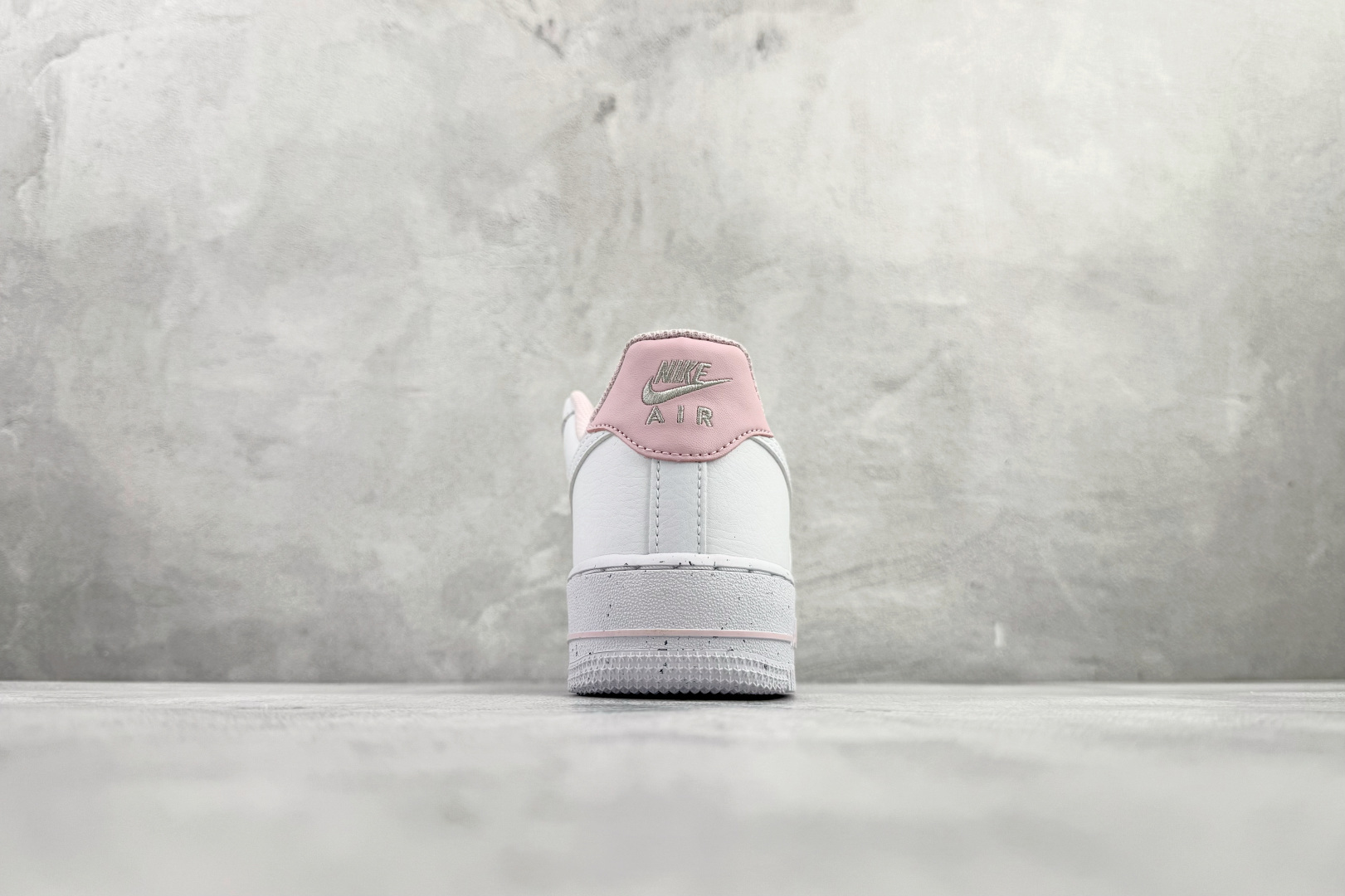 200 Nike Air Force 1 '07 Vintage 白粉色 HV4403-601