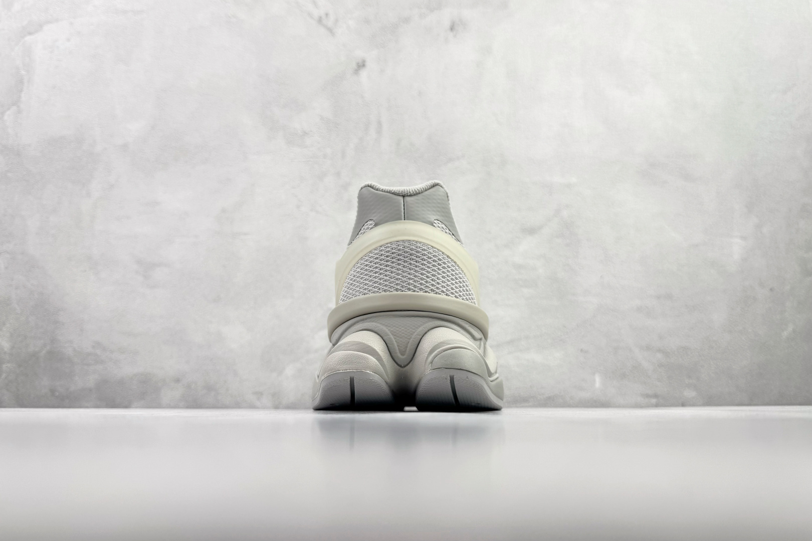 大厂出品 New Balance NB 9060 灰色 U9060IAB