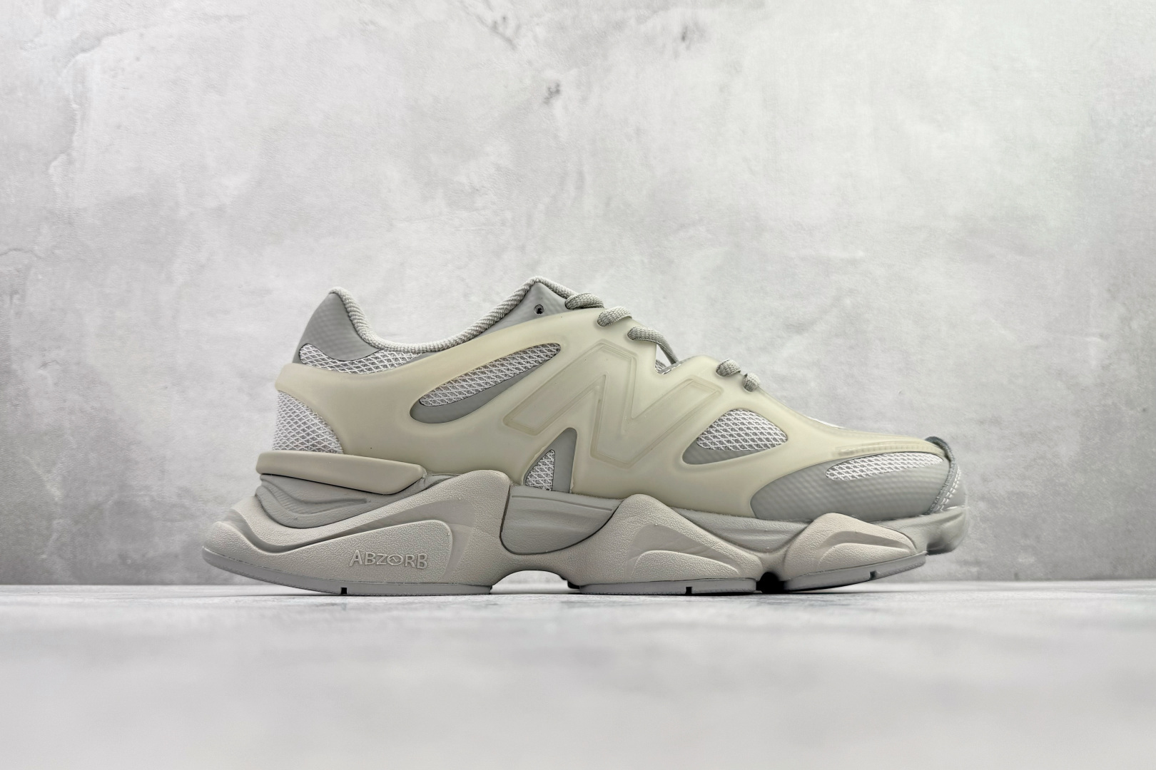 大厂出品 New Balance NB 9060 灰色 U9060IAB