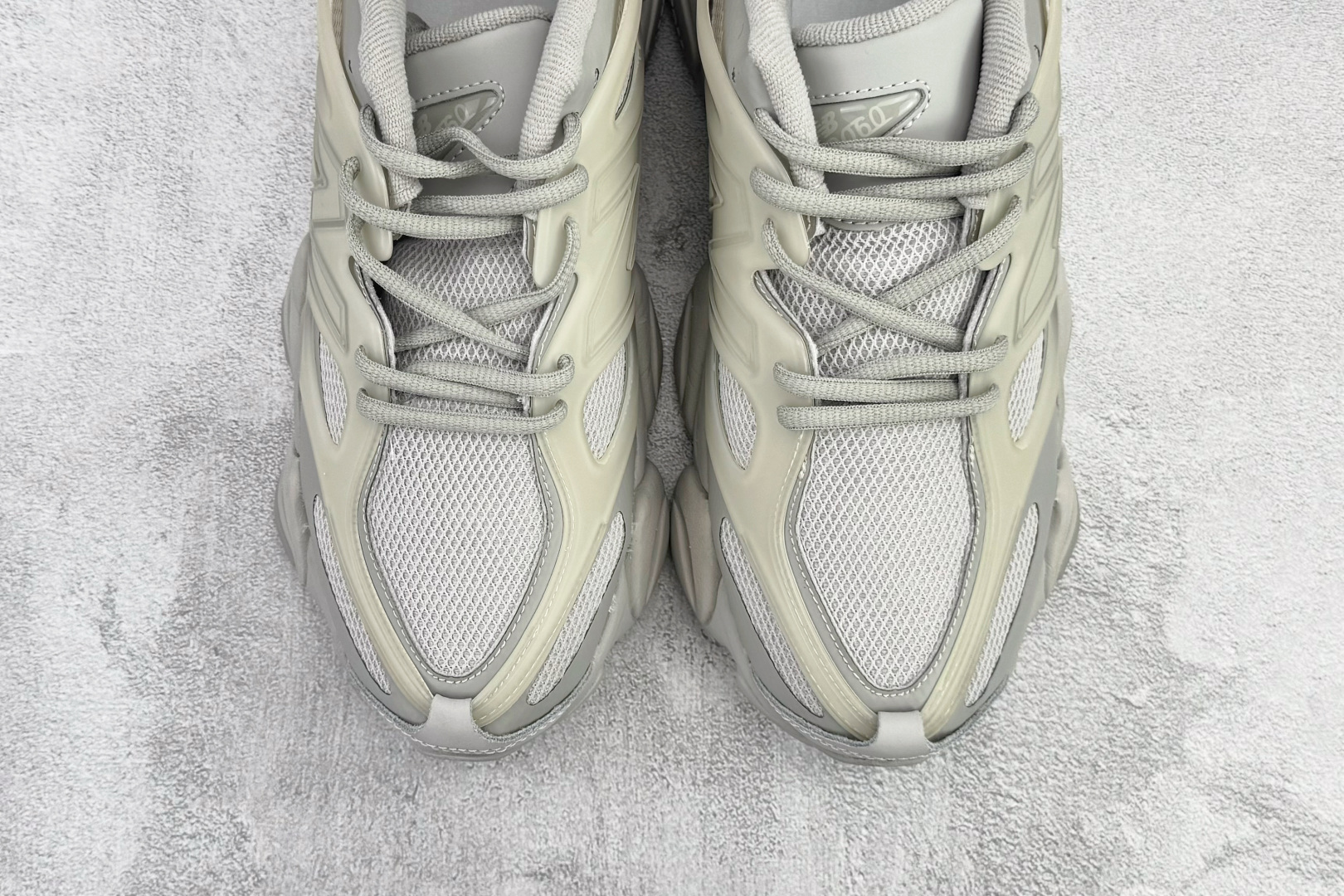 大厂出品 New Balance NB 9060 灰色 U9060IAB