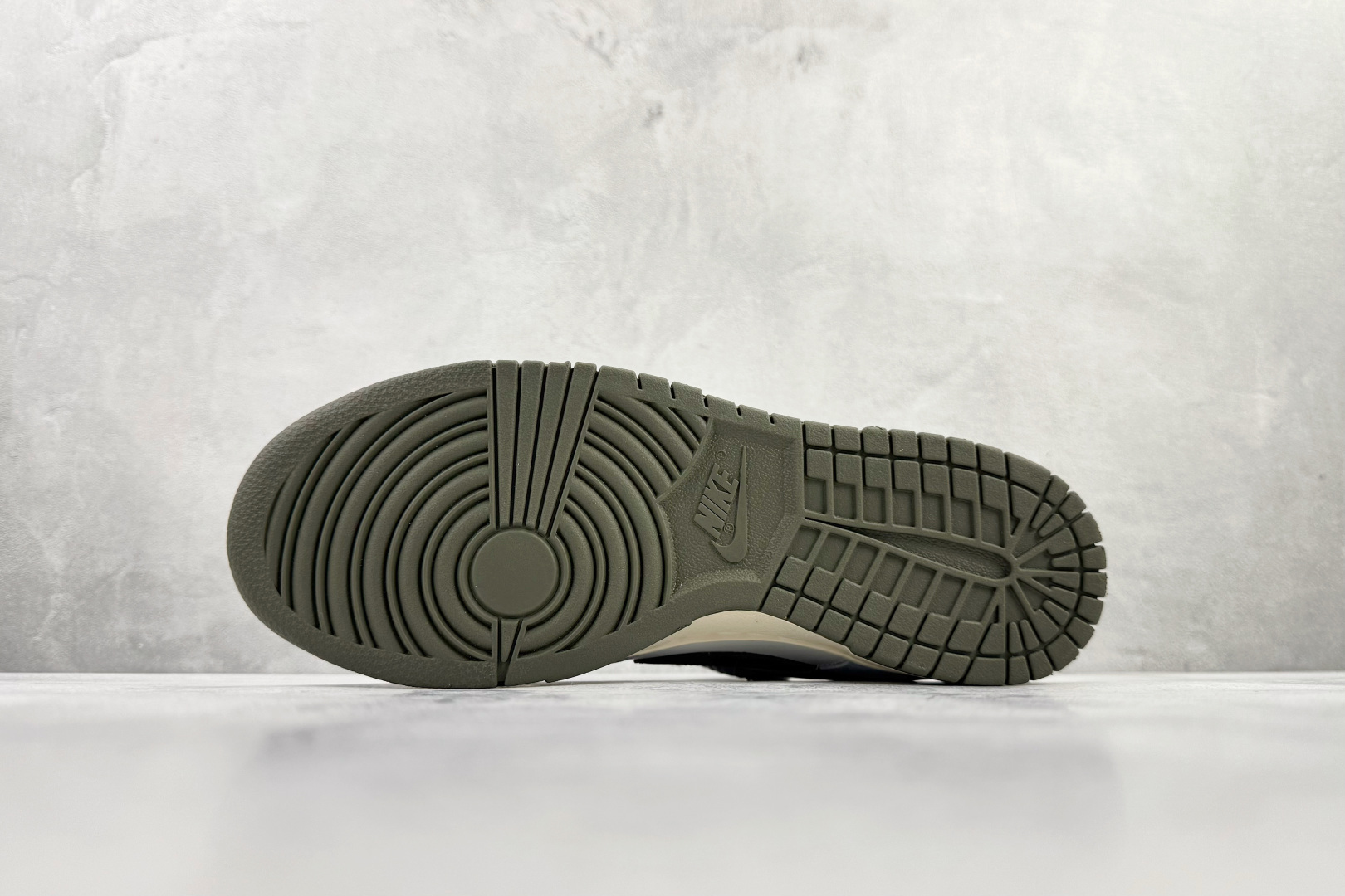 定制球鞋 Nike Dunk LOW RETRO 素履鎏金 黑白 HF5441-102