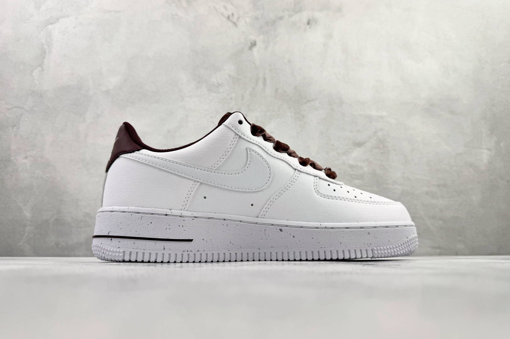 Nike Air Force 1 '07 Vintage 白红 HV4403-600