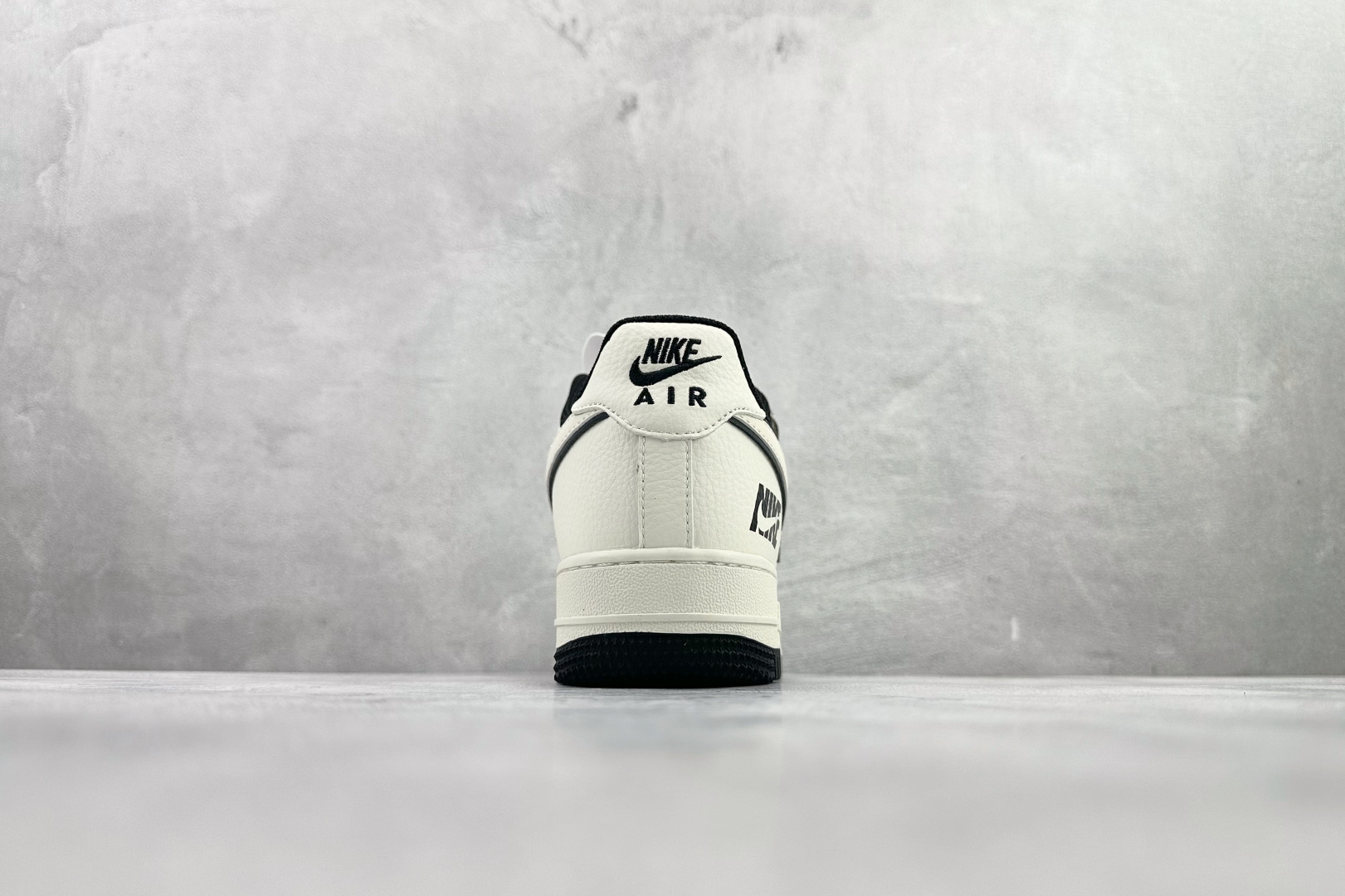 260 Nike Air Force 1 low NIKE 白黑色 CS5288-047