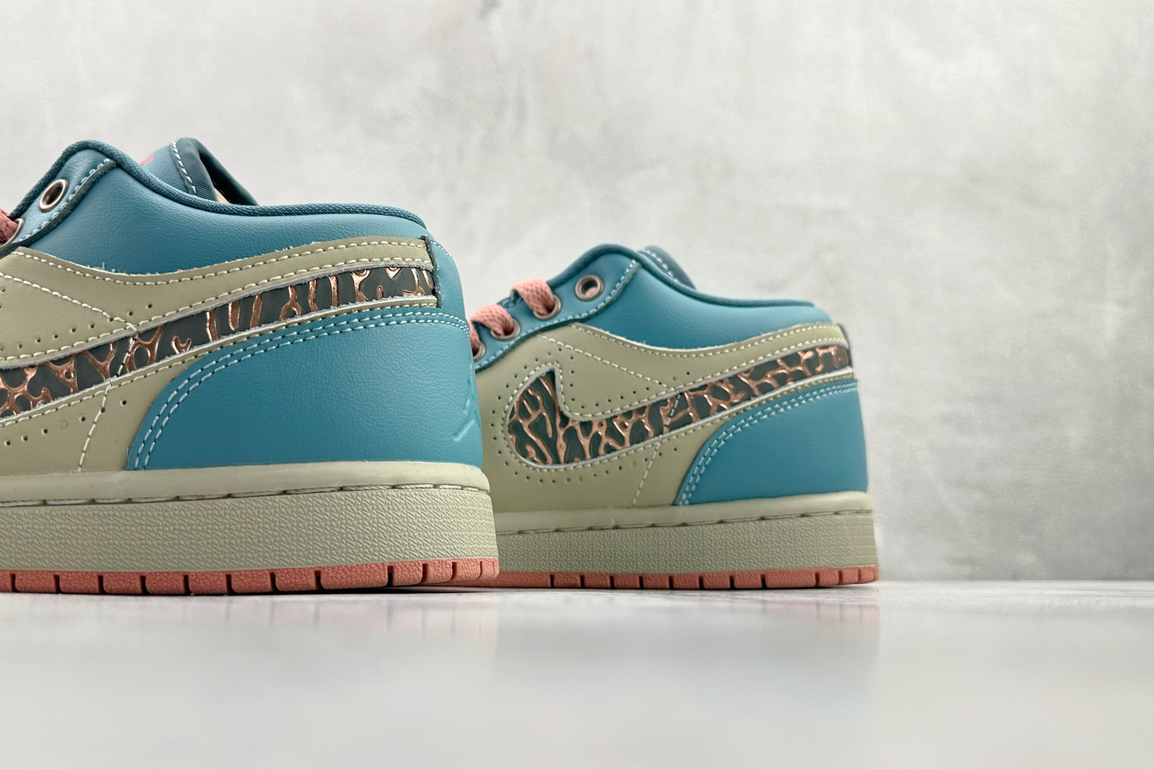 200 综合版 Jordan Air Jordan 1 SE 米蓝粉 IM8120-464