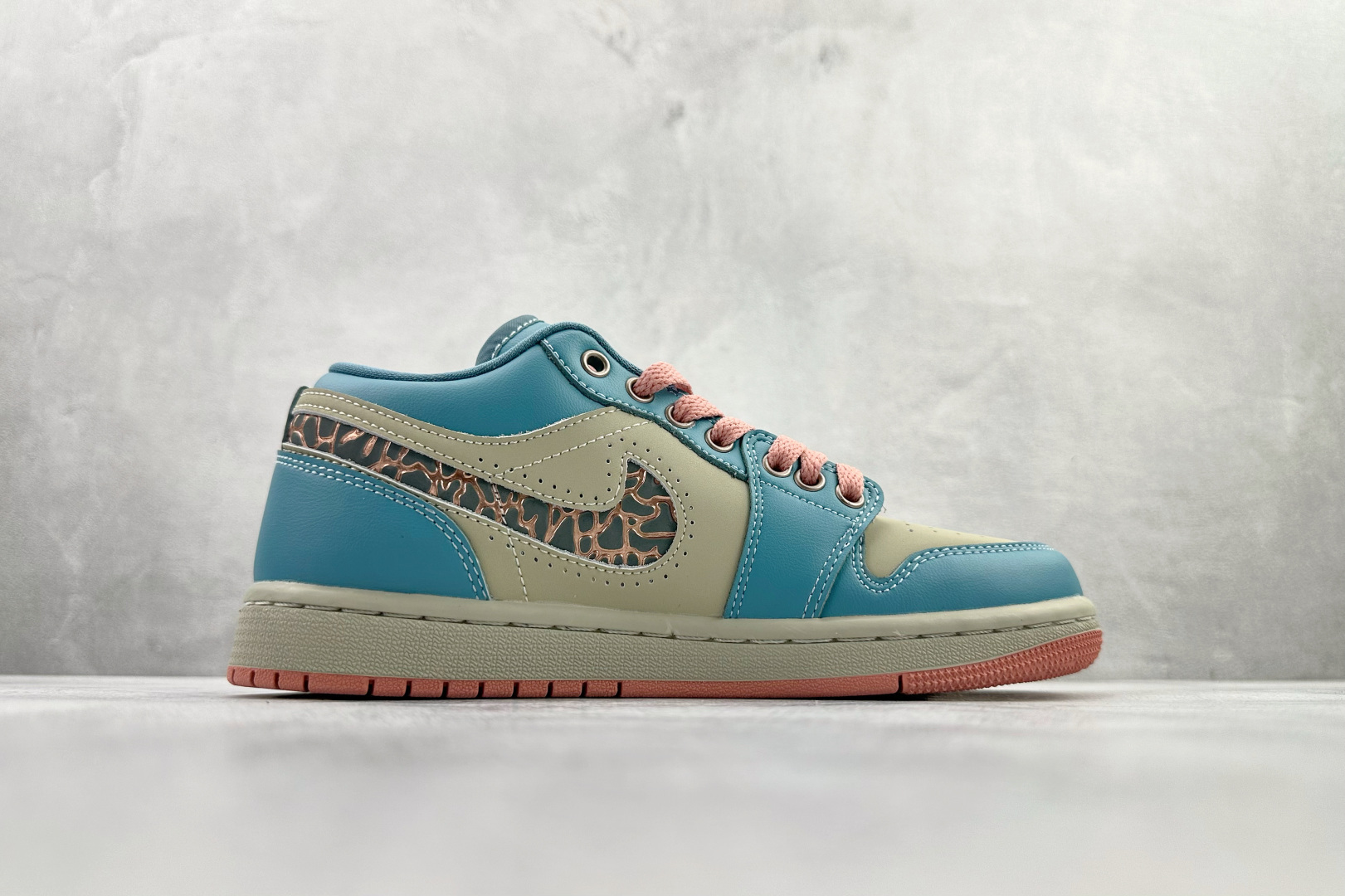 200 综合版 Jordan Air Jordan 1 SE 米蓝粉 IM8120-464
