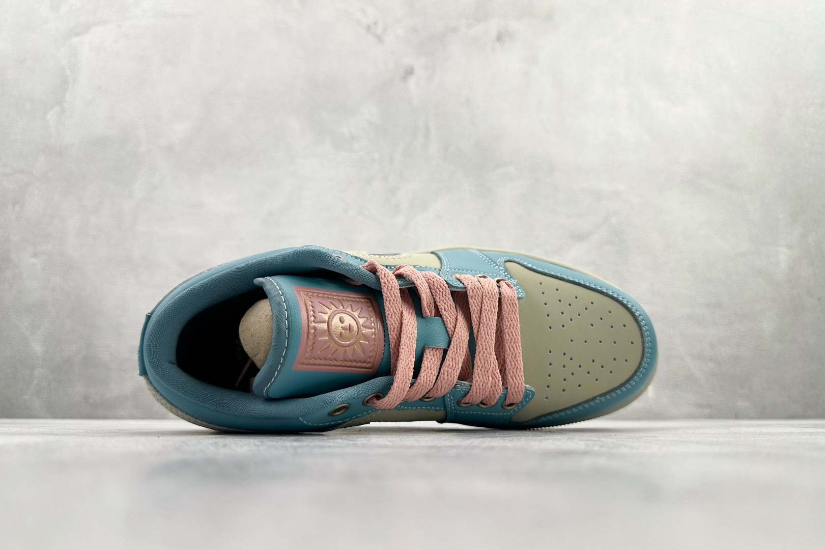 200 综合版 Jordan Air Jordan 1 SE 米蓝粉 IM8120-464