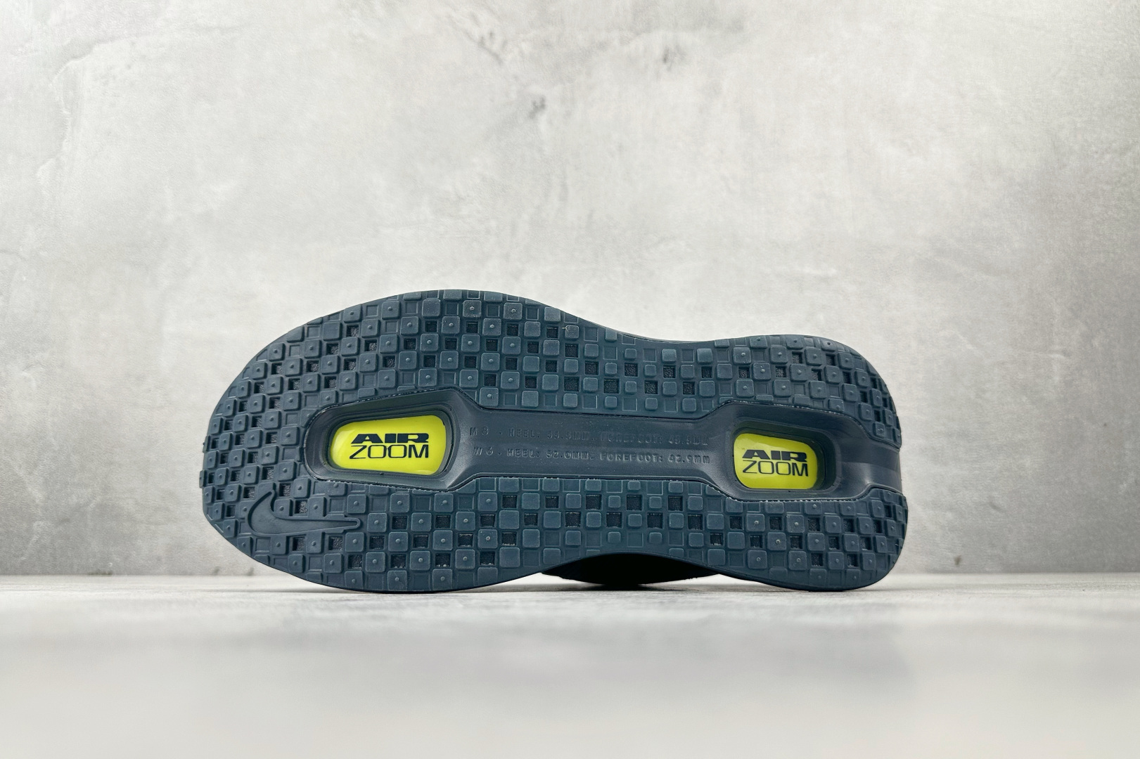 Nike Vomero Vomero Premium 黑绿 HQ2050-611