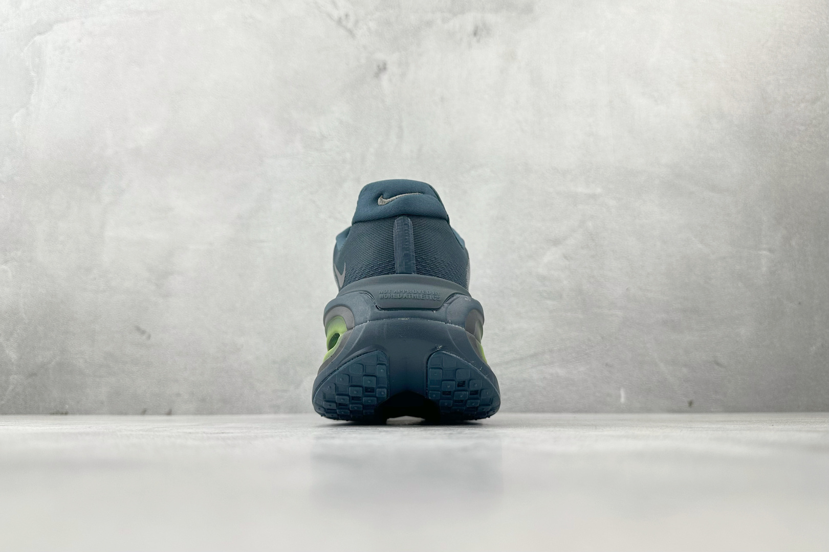 Nike Vomero Vomero Premium 黑绿 HQ2050-611