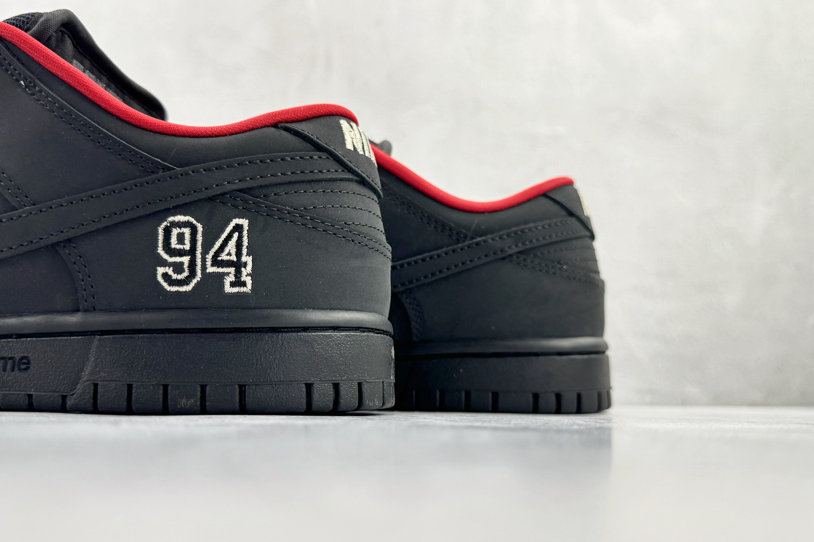 Supreme x Nike Dunk SB Low 黑色 HQ8487-001