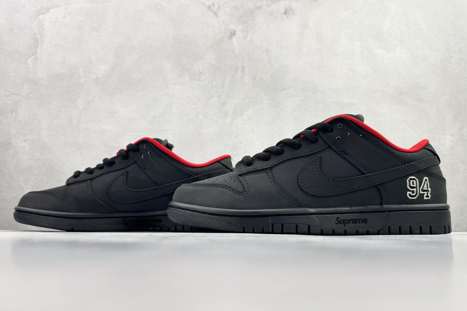 Supreme x Nike Dunk SB Low 黑色 HQ8487-001