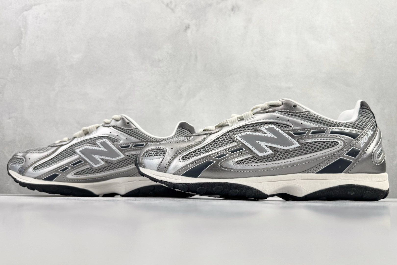 200 纯原出品 KITH x New Balance 204L 灰银色 U204L1KP