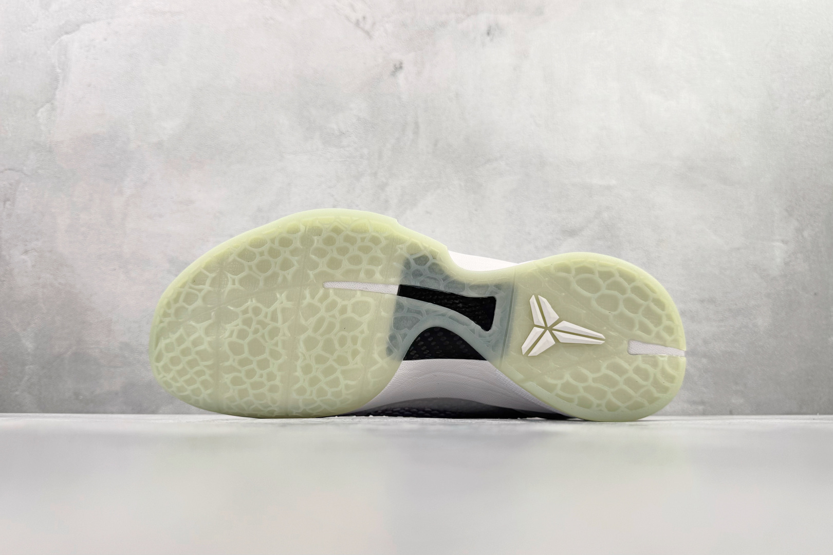 Nike Zoom Kobe 6 Protro 白椰子 DJ5447-020-High Quatity Cheap Brand wholesale wholesaler seller Clothes Bags handbags Sneakers Top Fashion Clothing Shoes from China Factory Chinese suppliers best Quality Beautiful Price Nike Zoom Kobe 6 Protro 白椰子 DJ5447-020