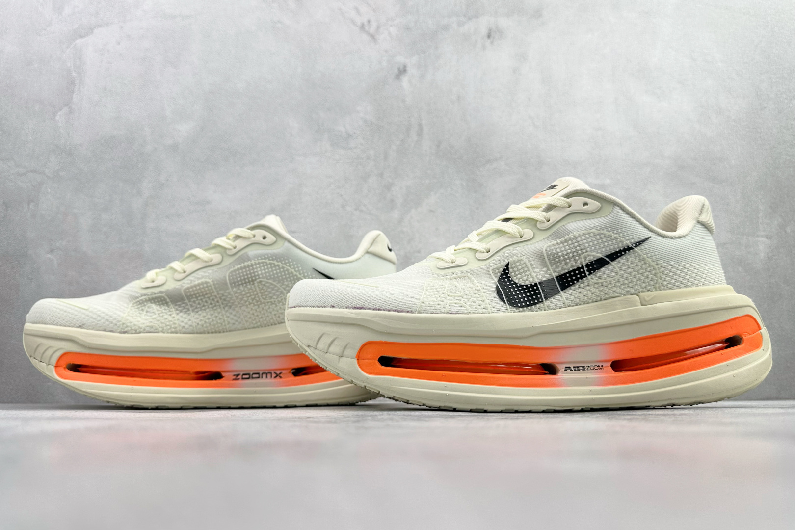 Nike Vomero Vomero Premium 白橙 HQ2050-100