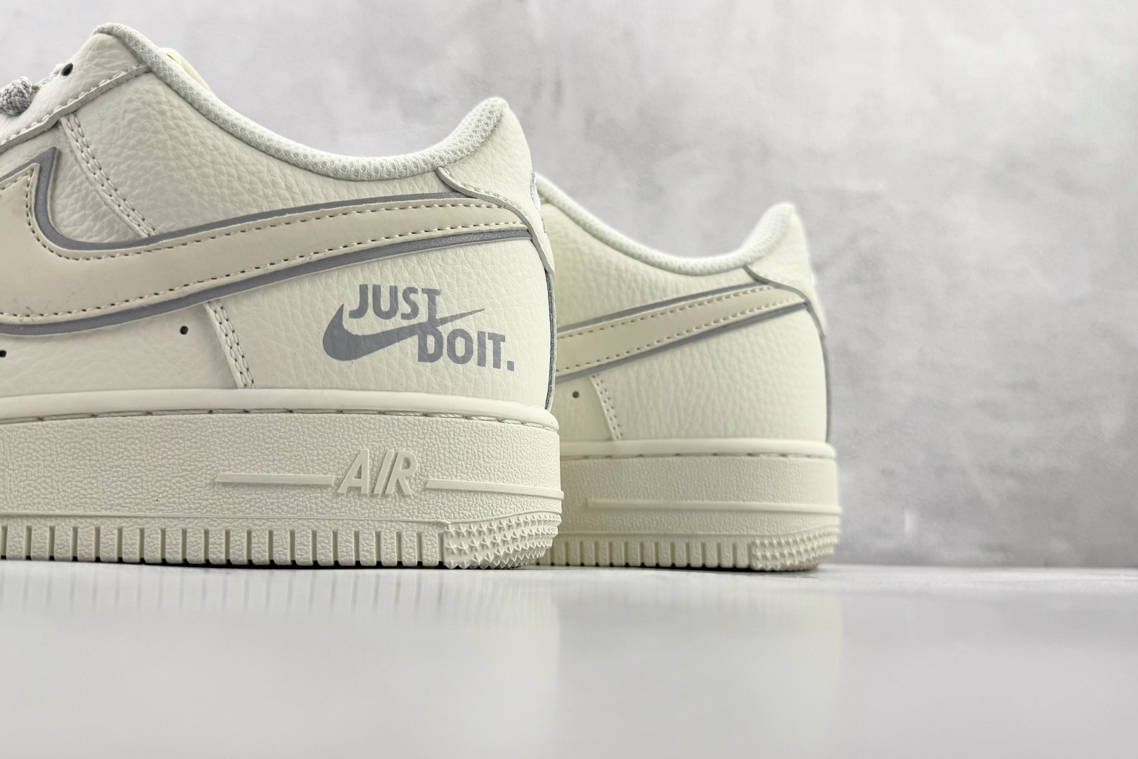 Nike Air Force 1'07 WB JUST DOIT 米色 CS5288-043