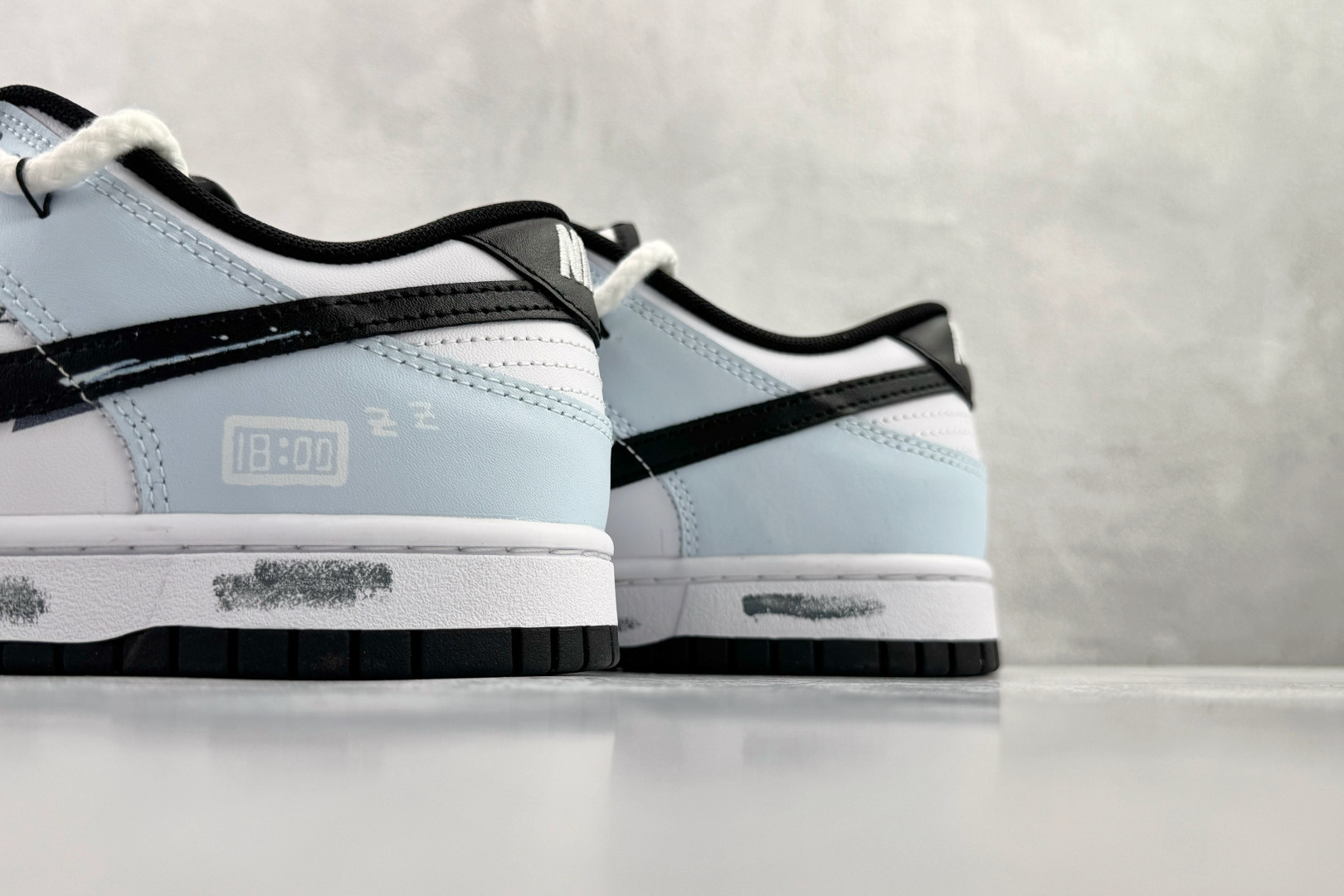 定制球鞋 Nike Dunk LOW 闹钟响了 蓝白黑 DD1391-100