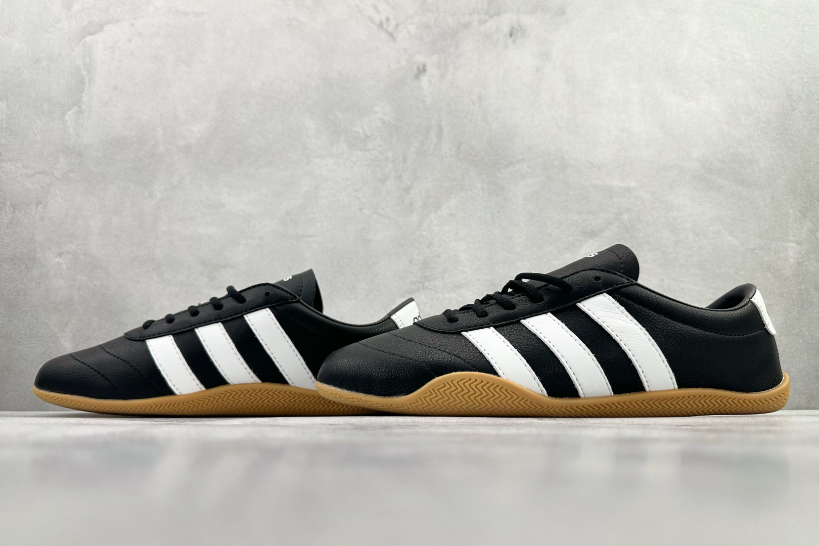 160 出口订单 adidas GRAND COURT 黑色 JQ9684