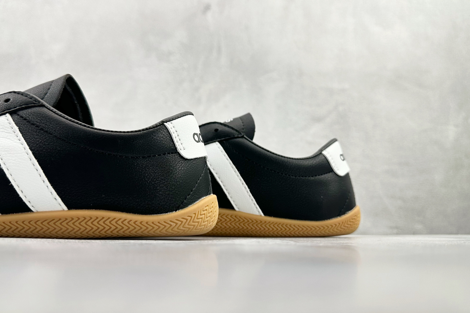 160 出口订单 adidas GRAND COURT 黑色 JQ9684