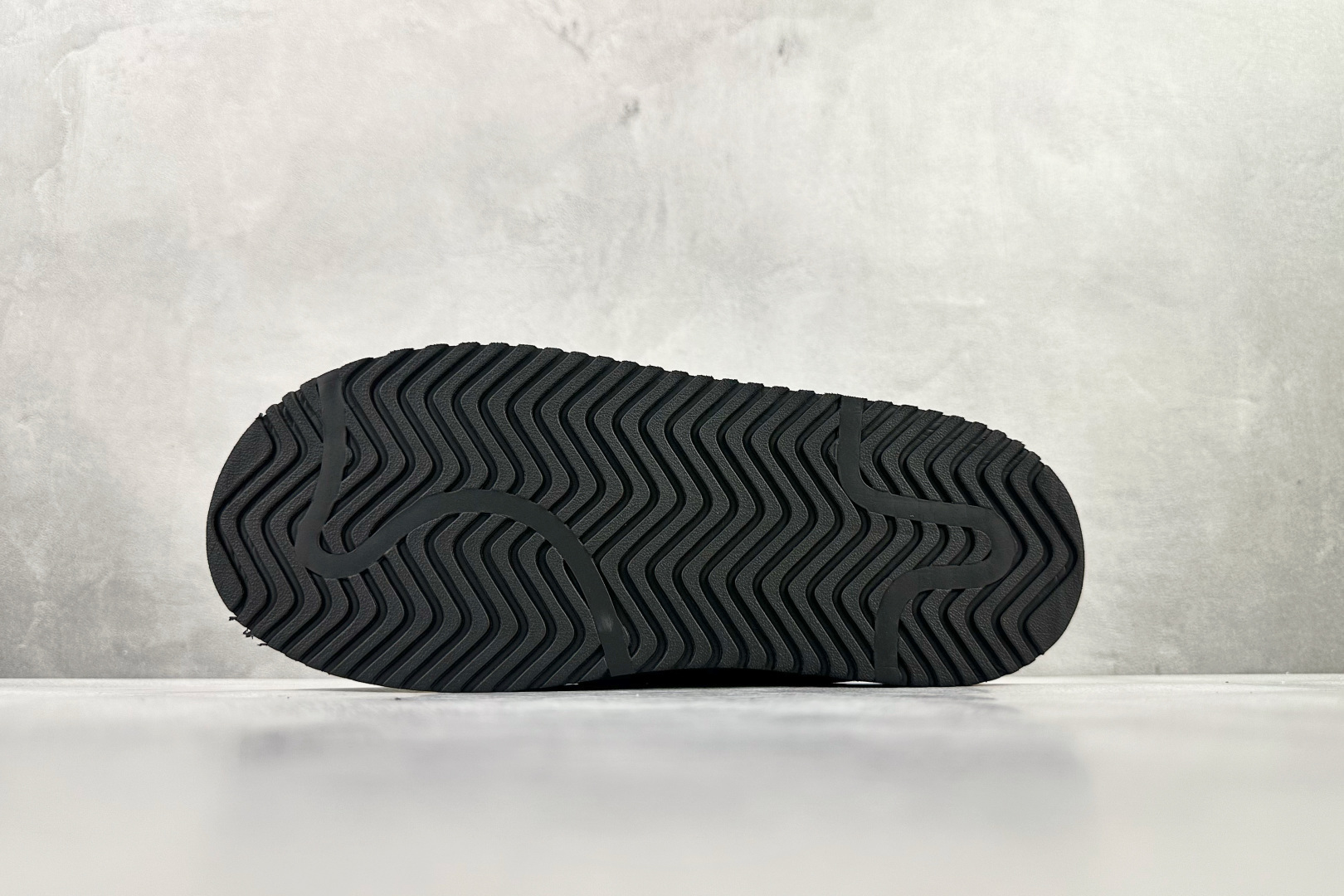 adidas originals CAMPUS 00s 黑色 JR3733-High Quatity Cheap Brand wholesale wholesaler seller Clothes Bags handbags Sneakers Top Fashion Clothing Shoes from China Factory Chinese suppliers best Quality Beautiful Price adidas originals CAMPUS 00s 黑色 JR3733